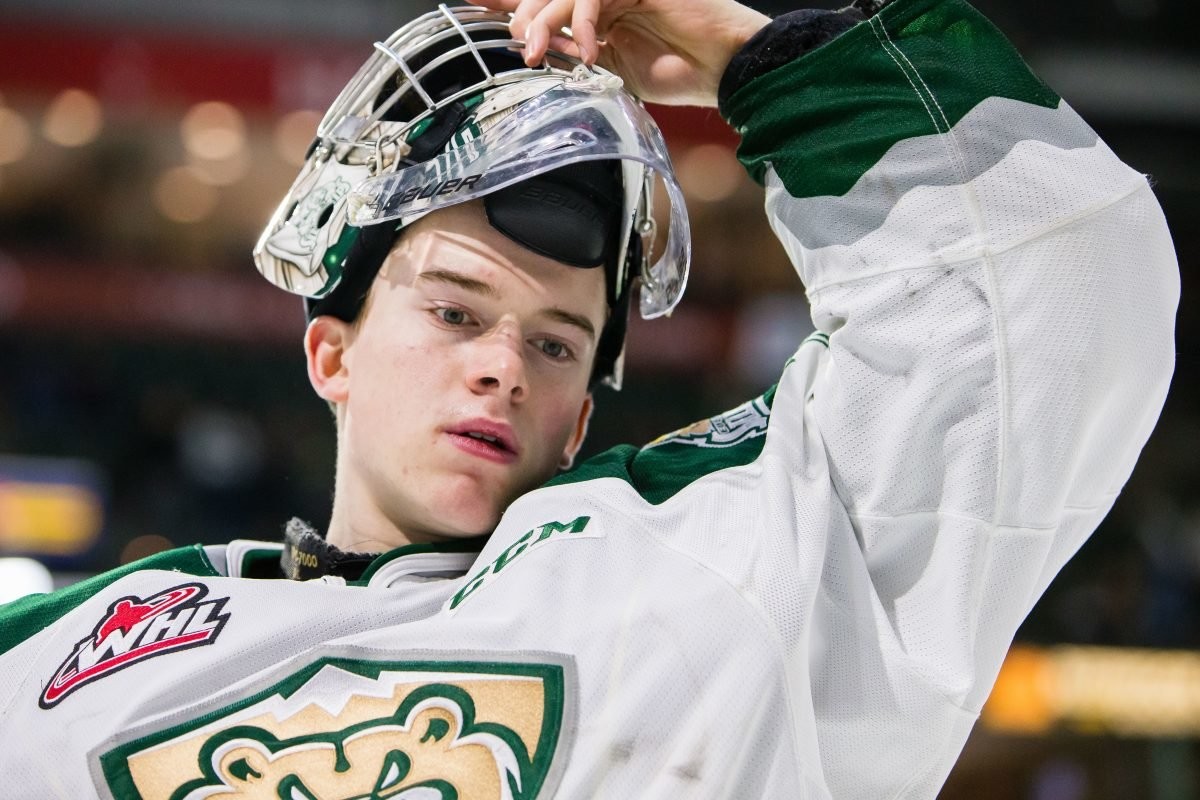 Flyers goalie Carter Hart uses sports psychologist to stay focused