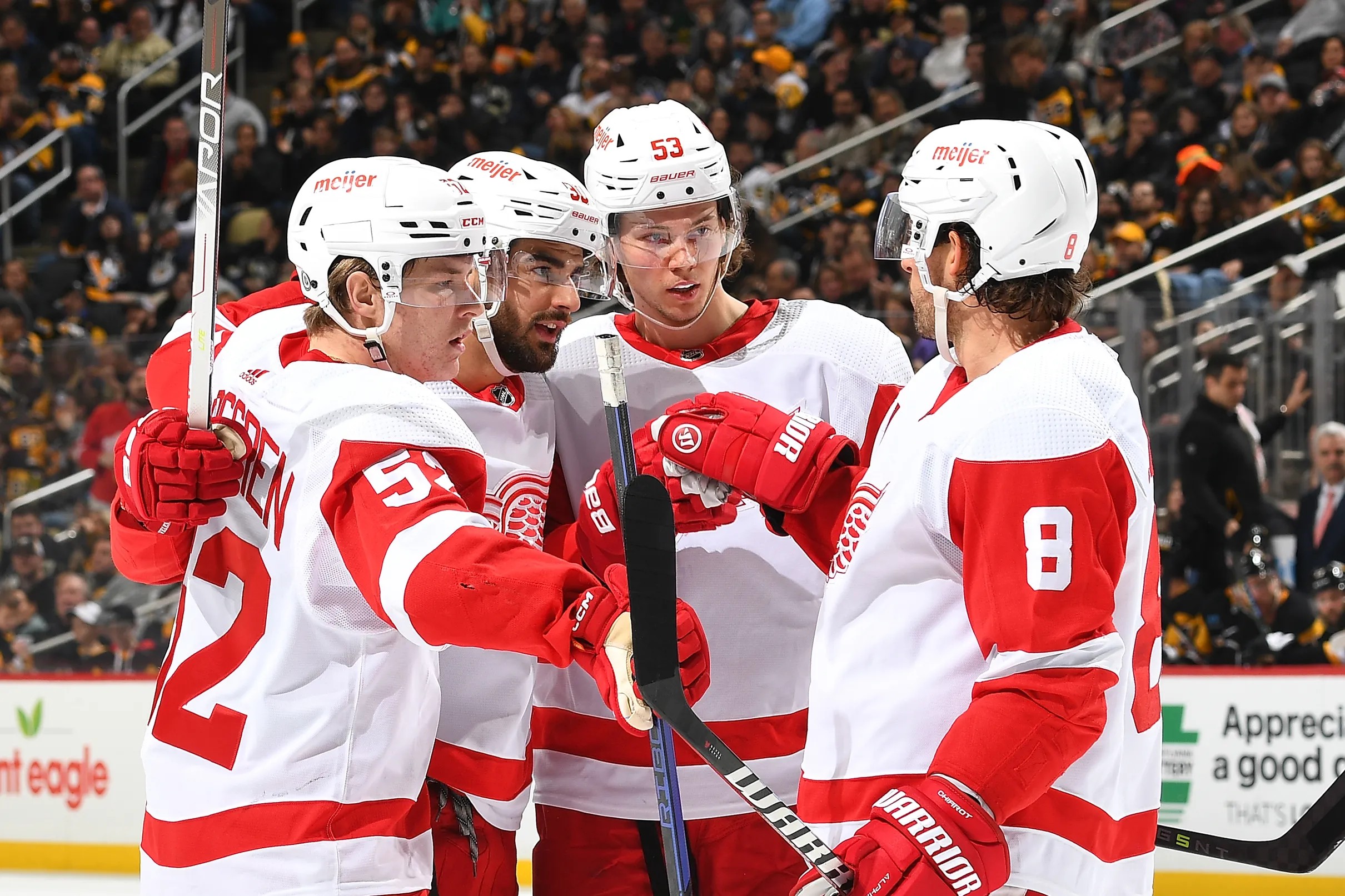 Red Wings earn two points in “griddy” 5-4 comeback win over Penguins