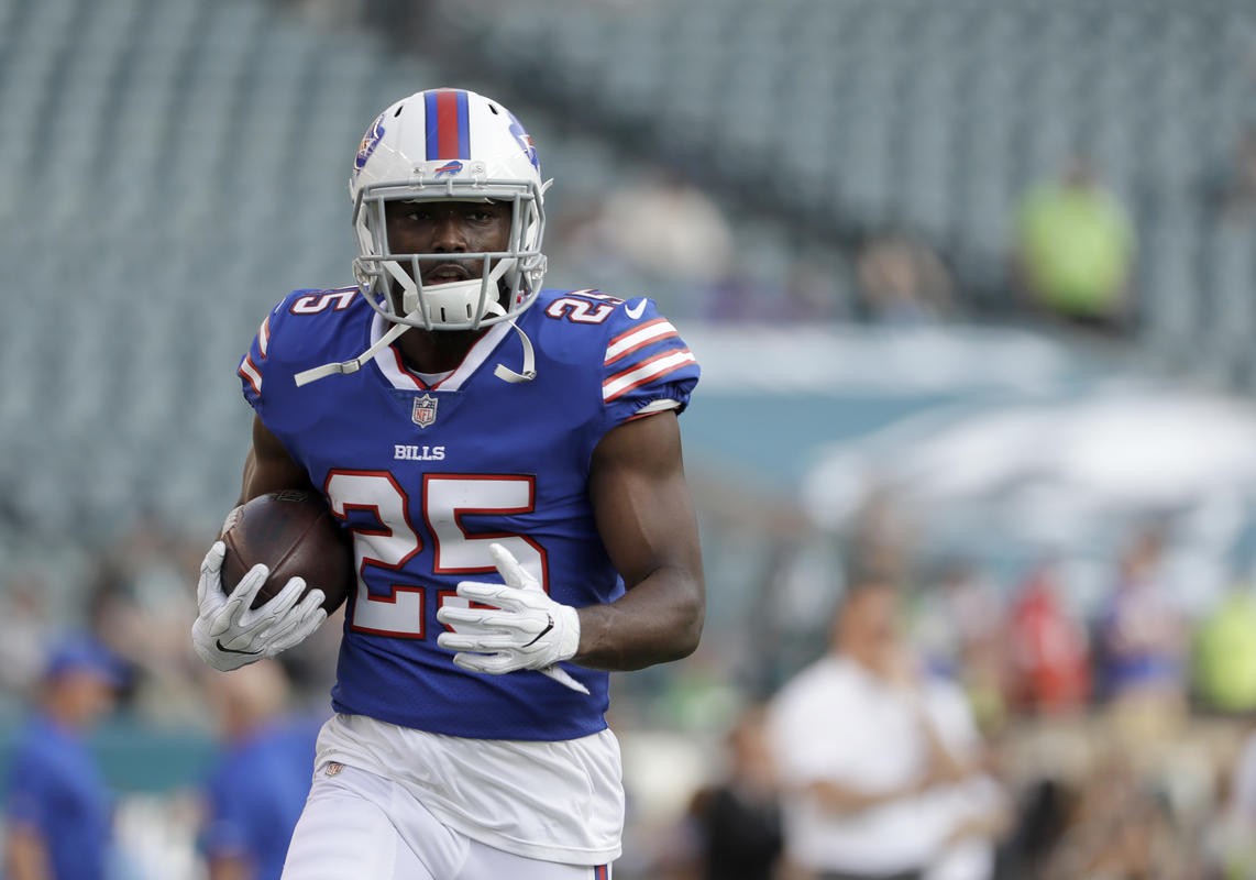 10,000 yards not enough for Bills' McCoy; 12K is new goal