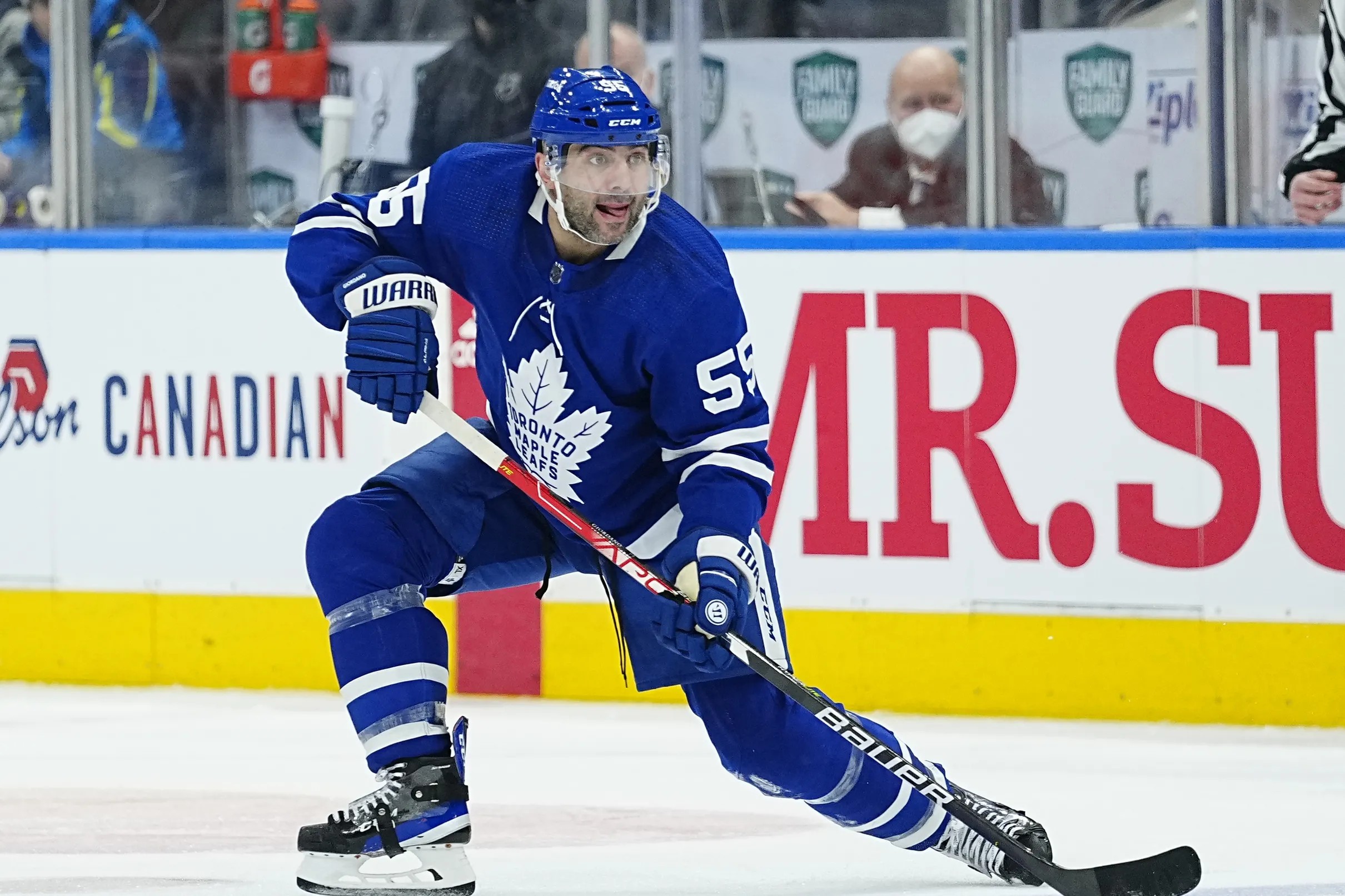 Maple Leafs sign Mark Giordano for 2 more years