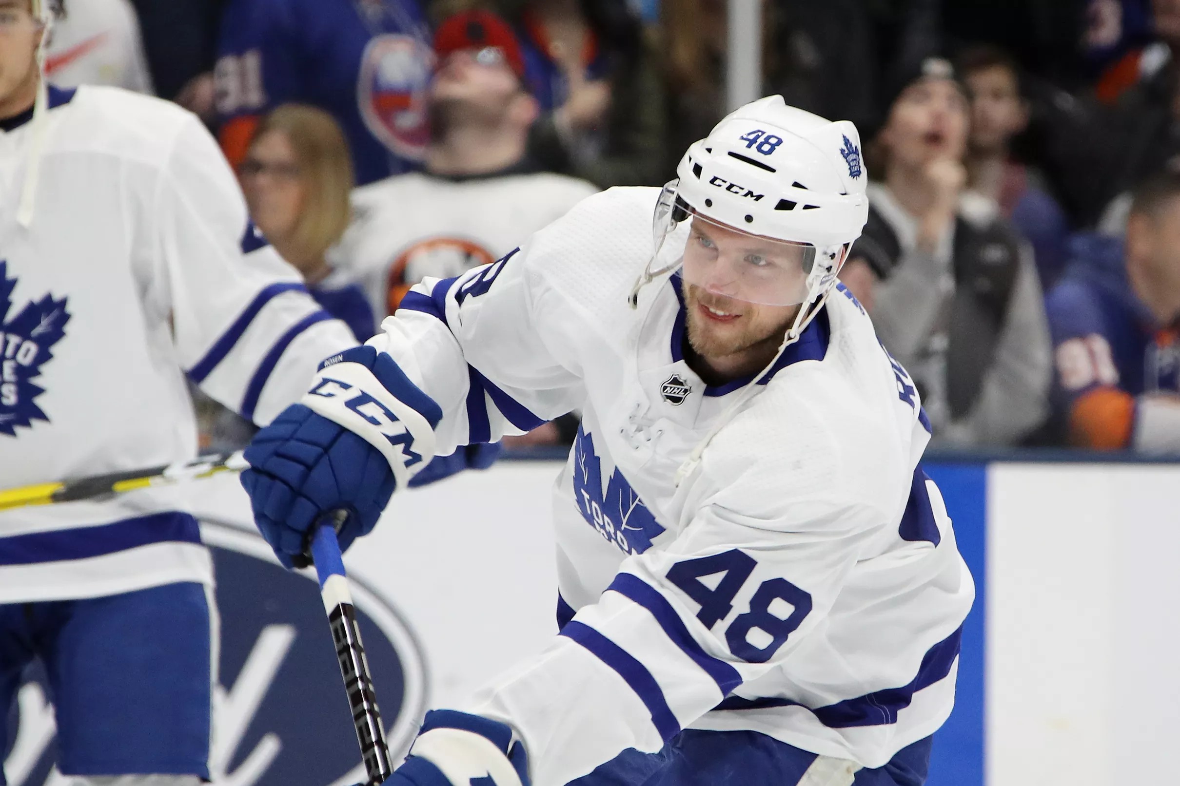 Calle Rosen gets his first NHL goal in his first game of this season