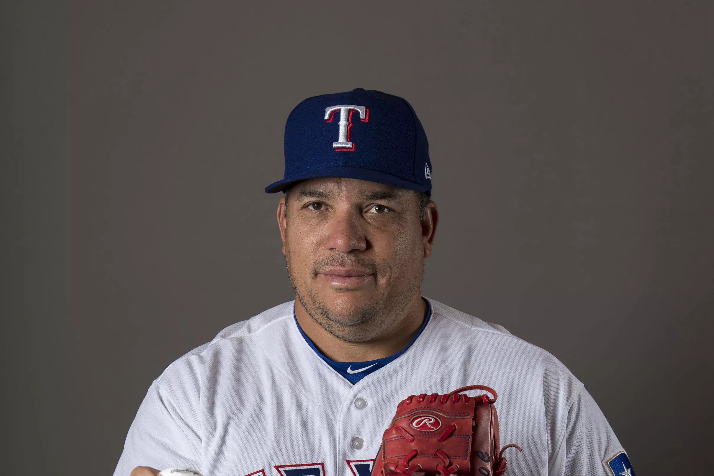 Texas Rangers sign Bartolo Colon, Trevor Plouffe to minor league deals