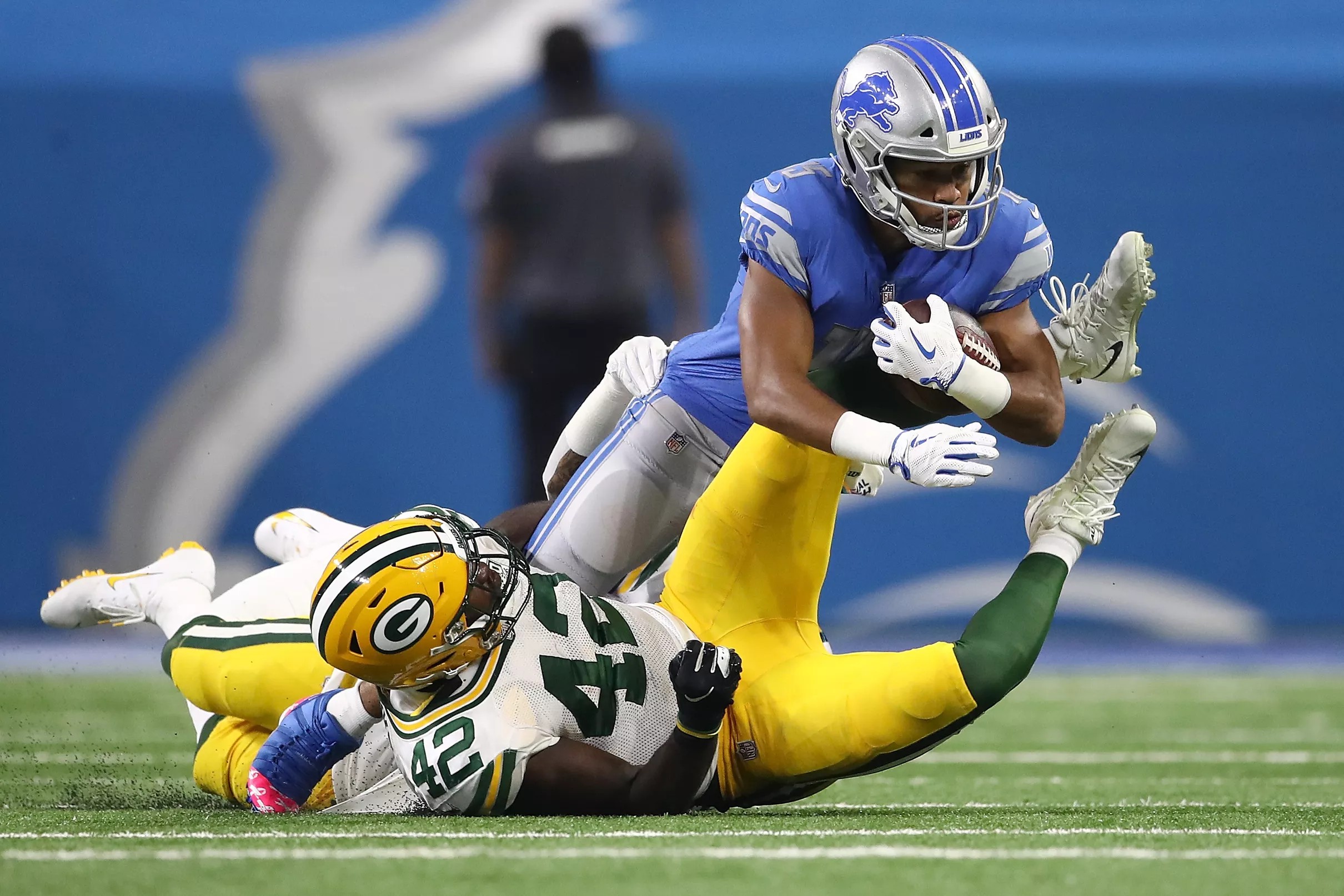 Golden Tate traded to the Eagles for a 3rd round pick