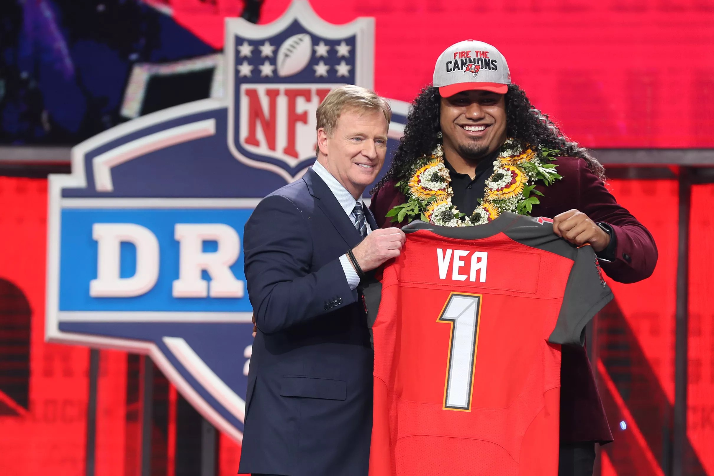 Instant Twitter reactions after the Buccaneers select Vita Vea