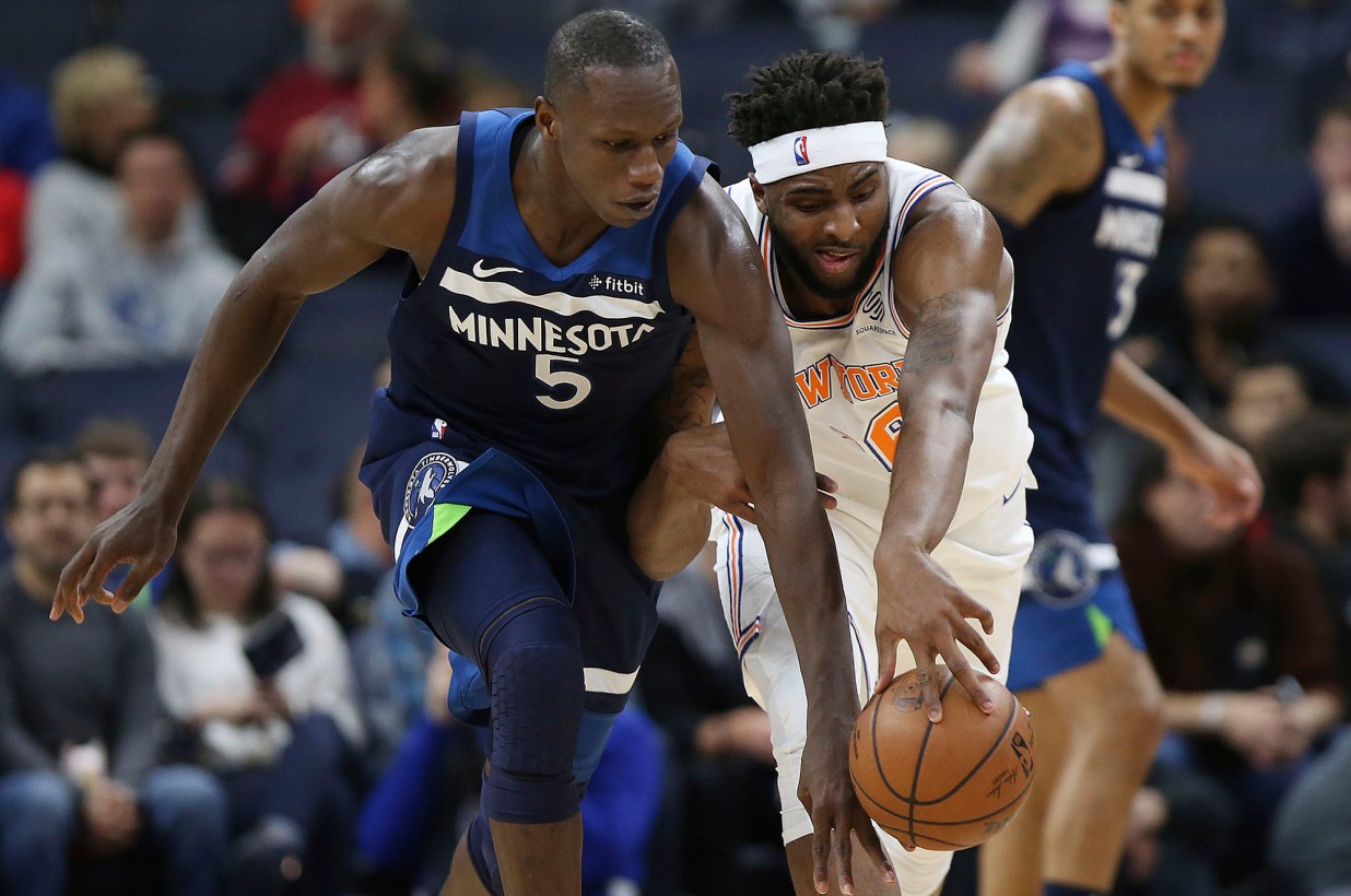 Knicks go cold versus short-handed Timberwolves as slide continues