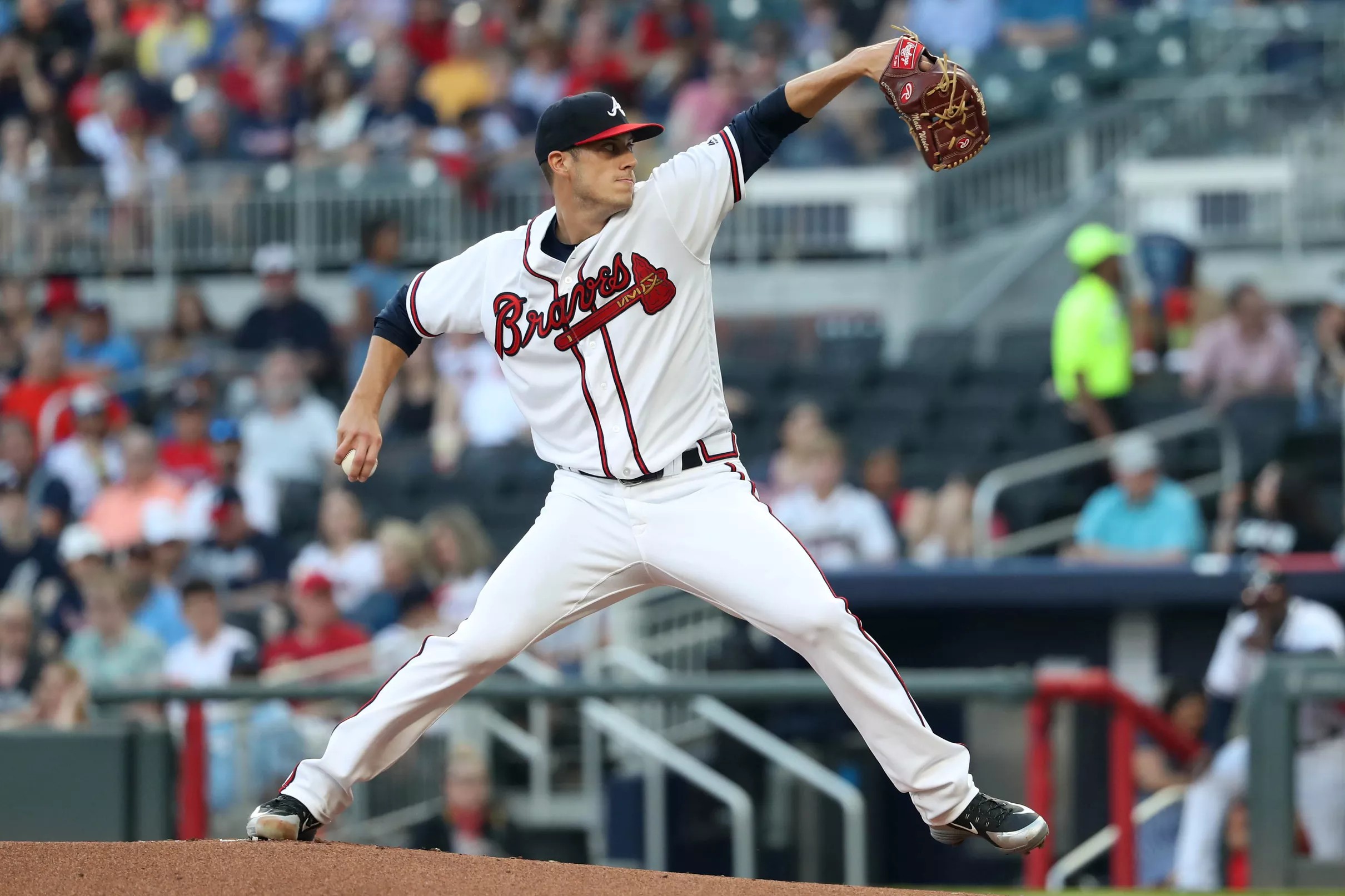 Padres trade with Reds for SP Matt Wisler