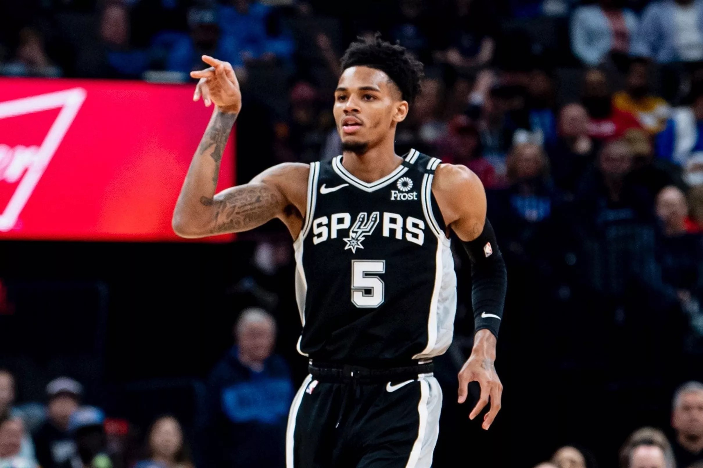 Dejounte Murray’s career night led the Spurs to their first win of the ...