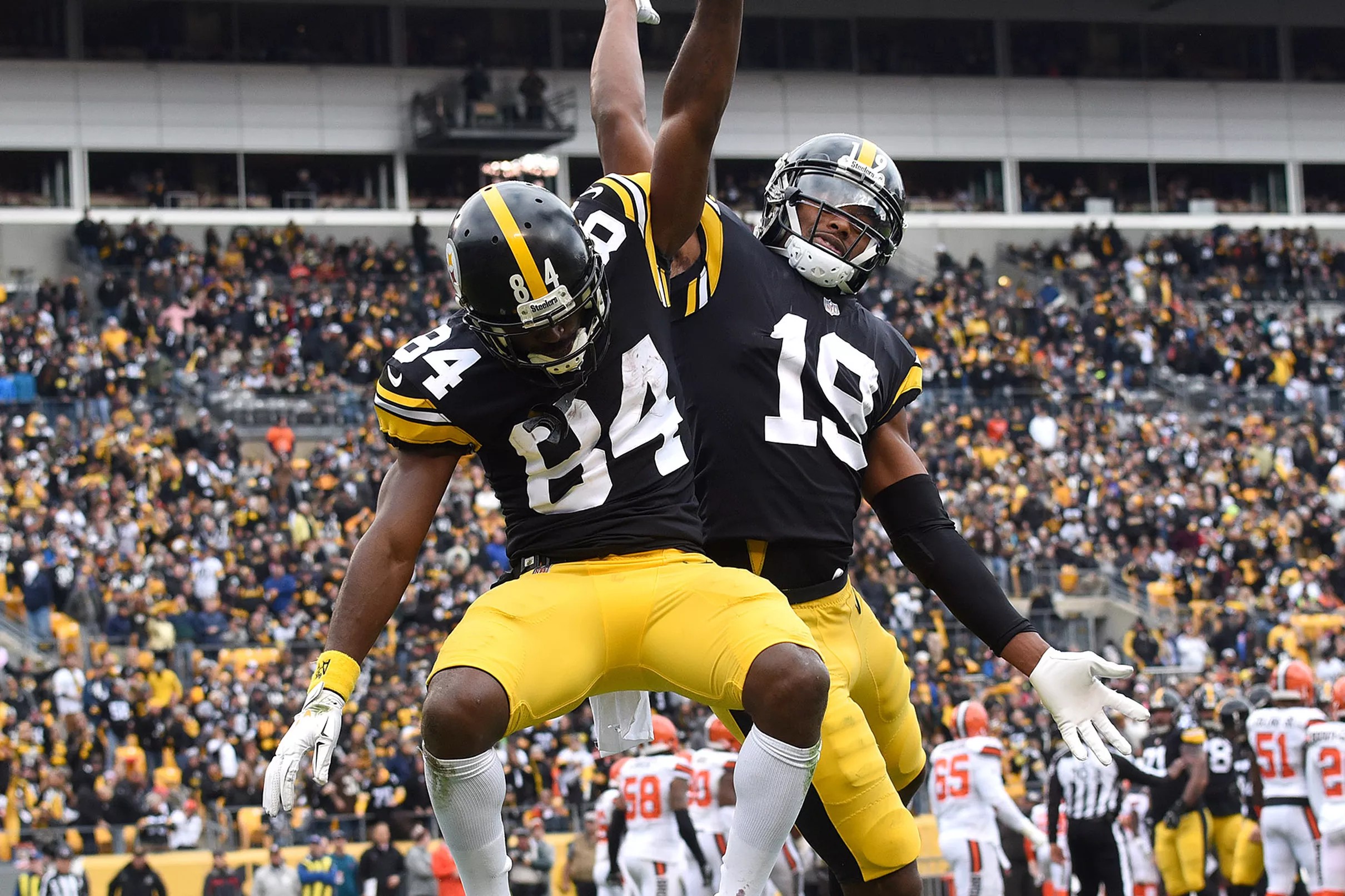 Bookmaker creates market for Antonio Brown vs. JuJu Smith-Schuster ...