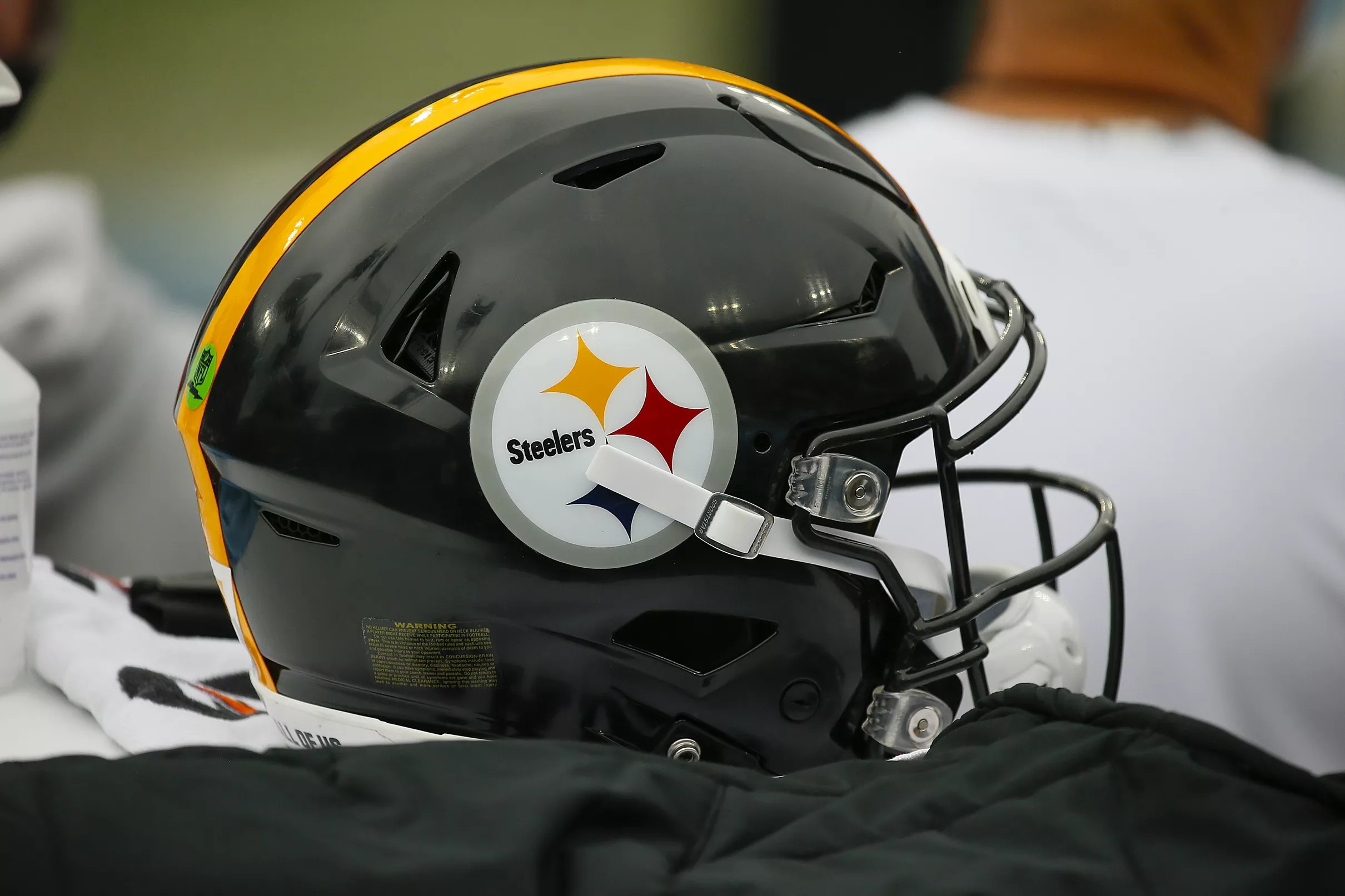 Pittsburgh Steelers staff member tests positive for COVID-19