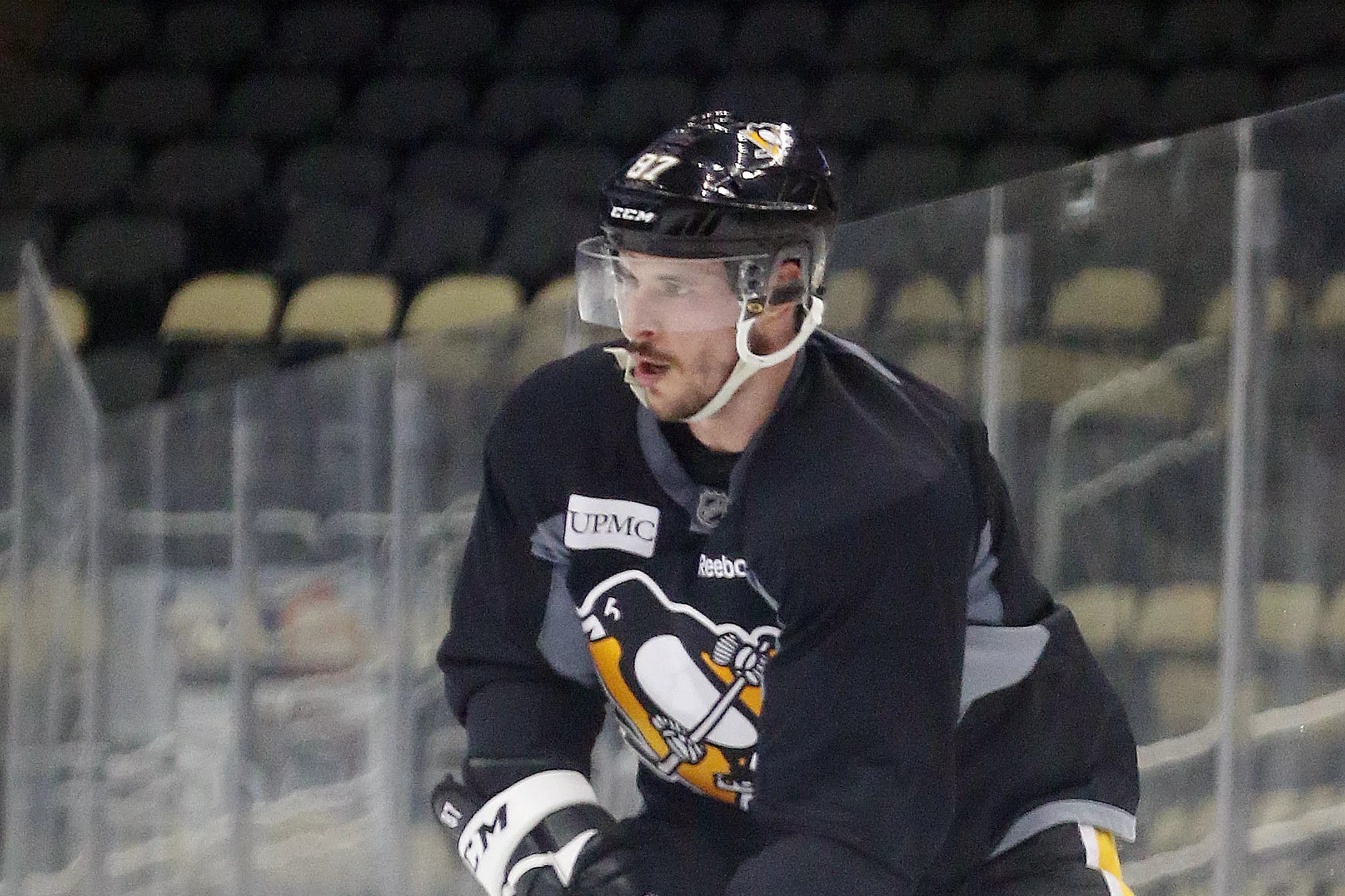 Sidney Crosby back at practice, lines for regular season opener in focus