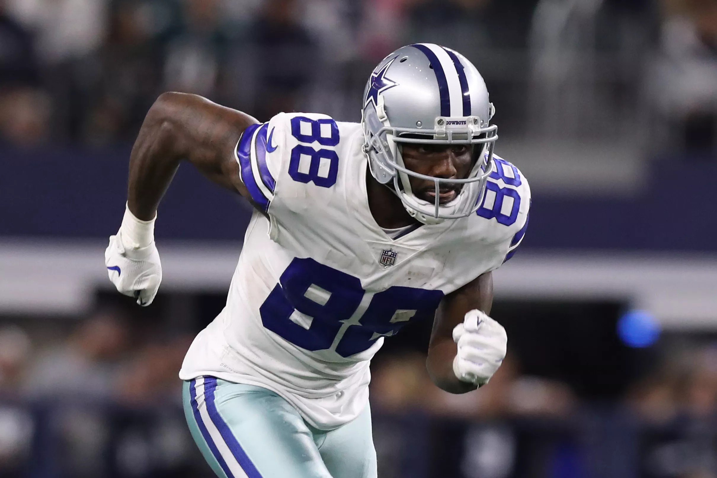 Dez Bryant reportedly told the Cowboys he plans to stay in the NFC East