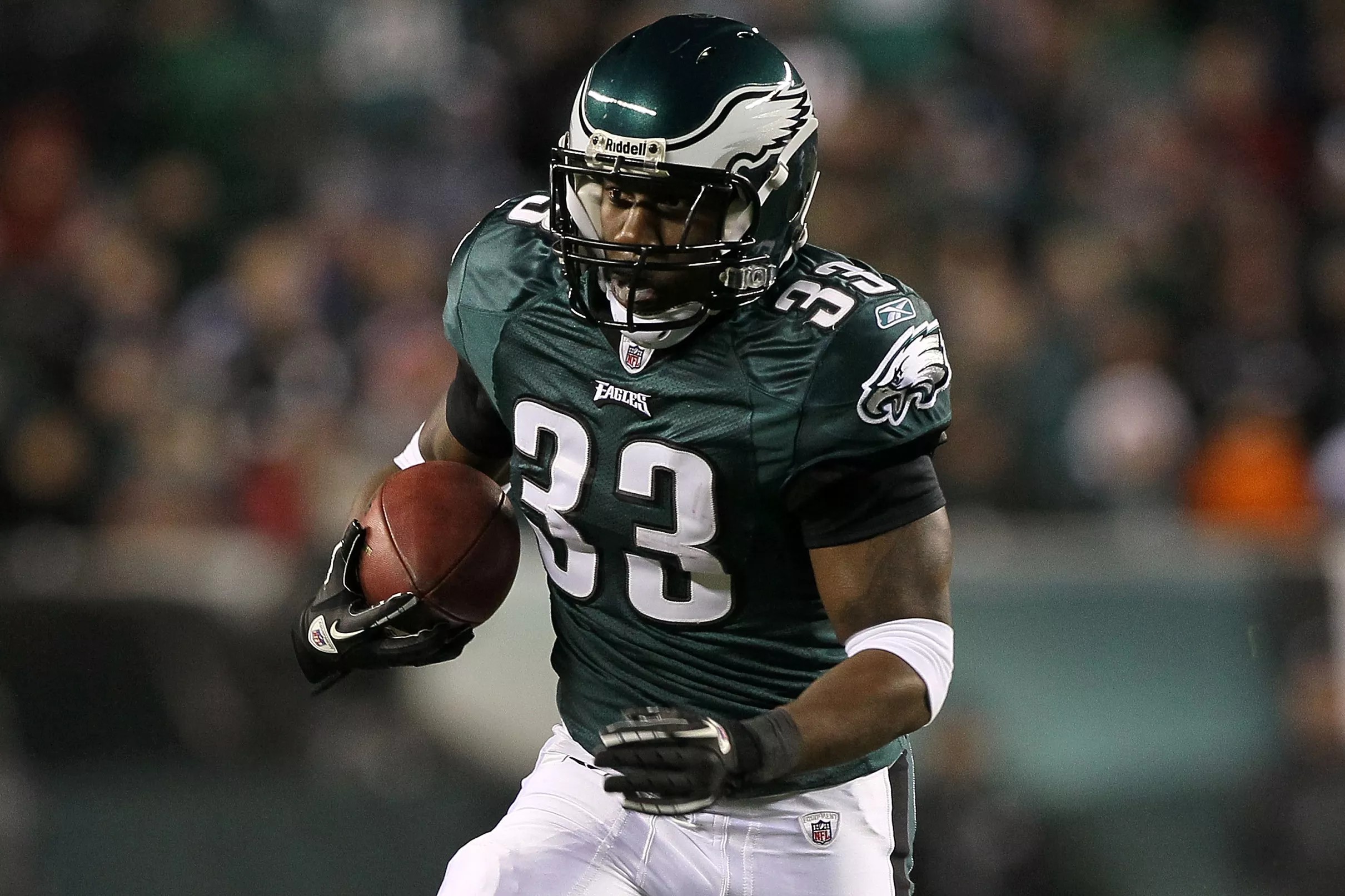 Former Eagles player is back on his feet after once being told he’d ...