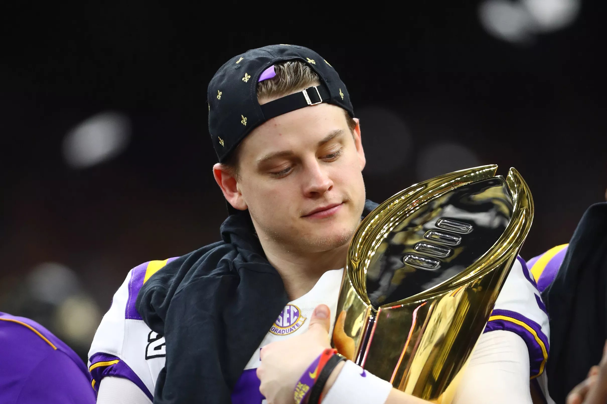 Poll: Should the Raiders try to trade up for Joe Burrow?