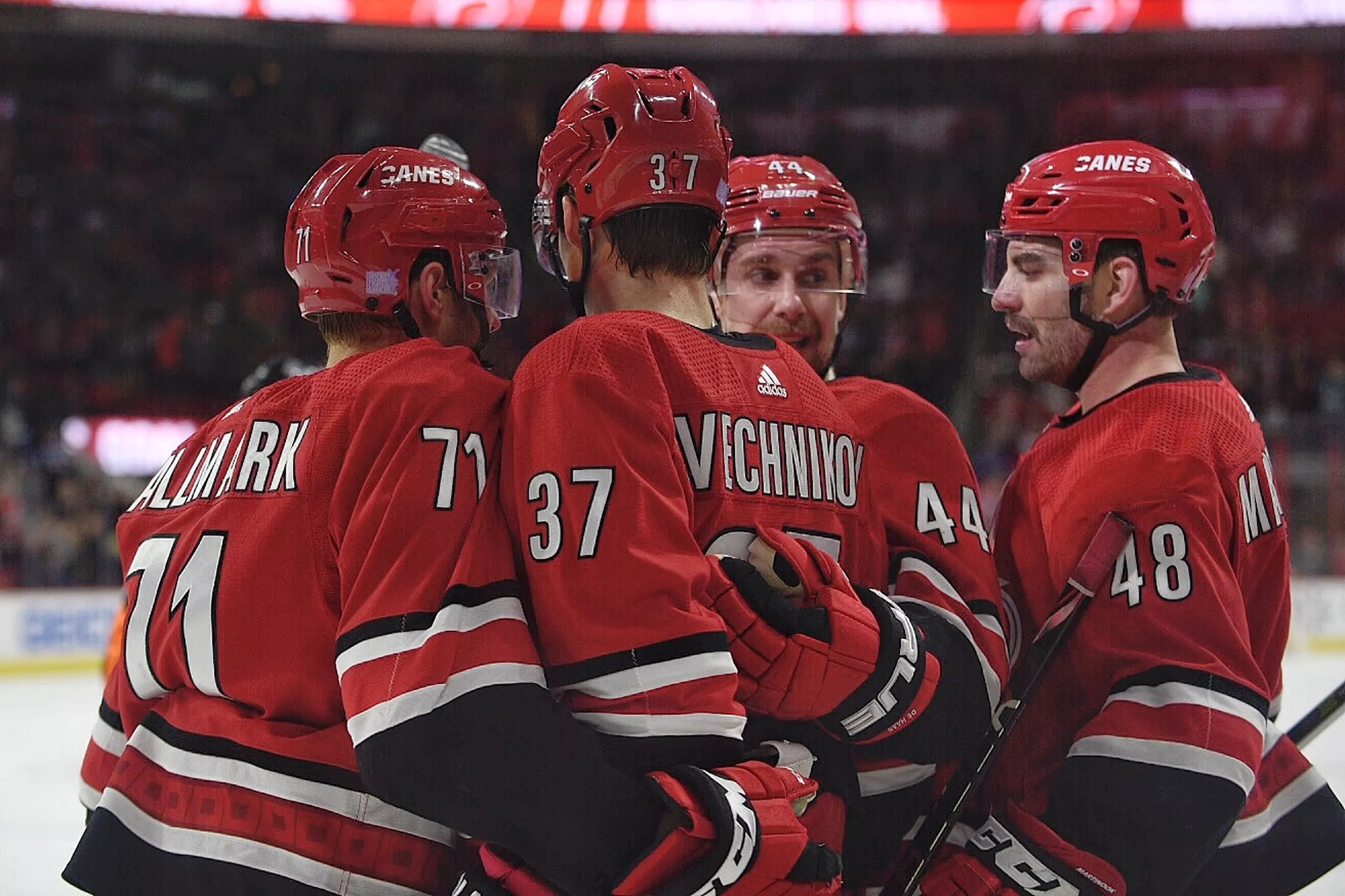 Recap: Hurricanes strike quickly again in 5-2 win over Maple Leafs