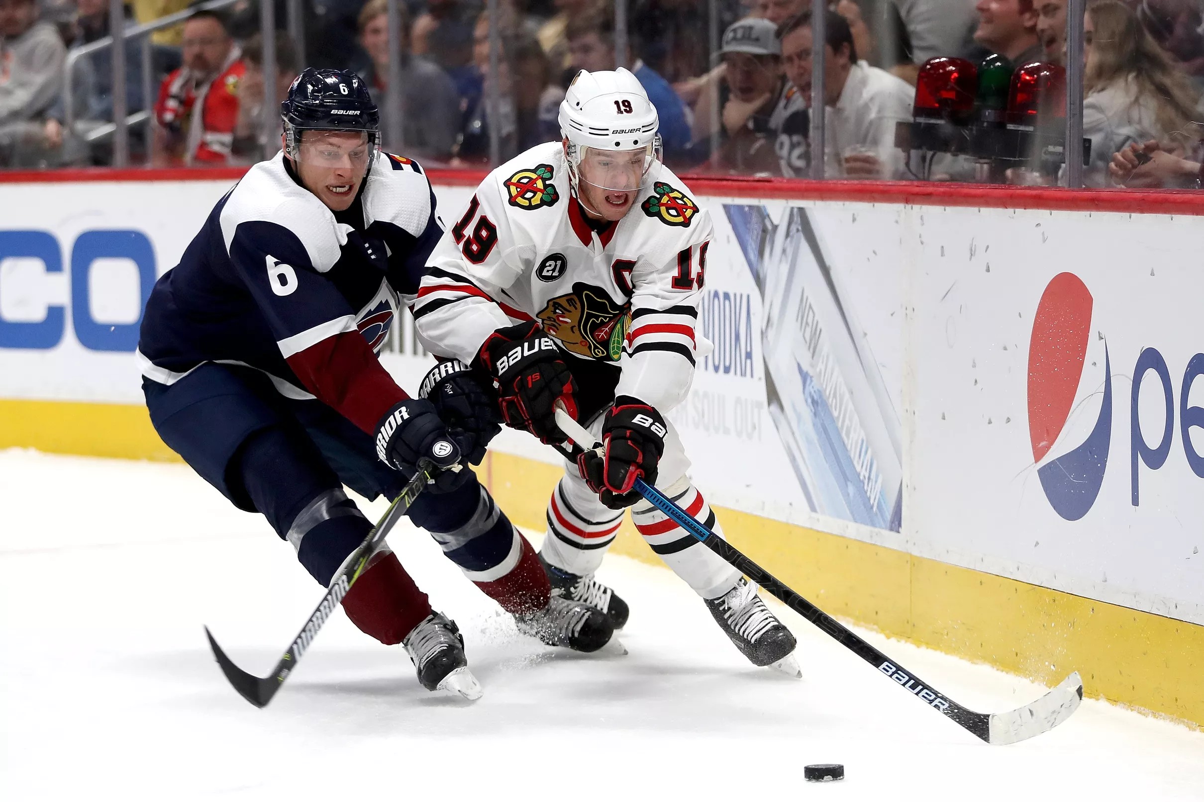 Blackhawks battle Avalanche with valuable points on the line