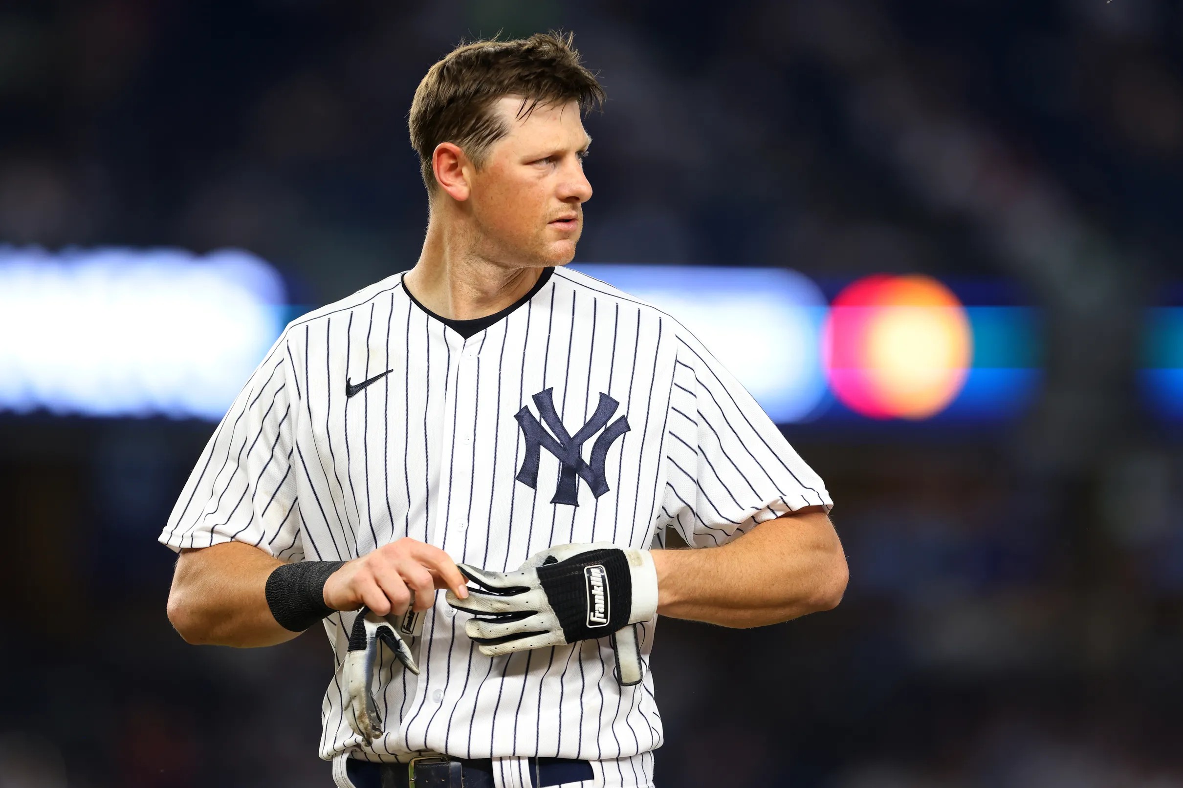 Yankees Mailbag: The leadoff hitter, Hoy Jun Park, and outfielder stocks