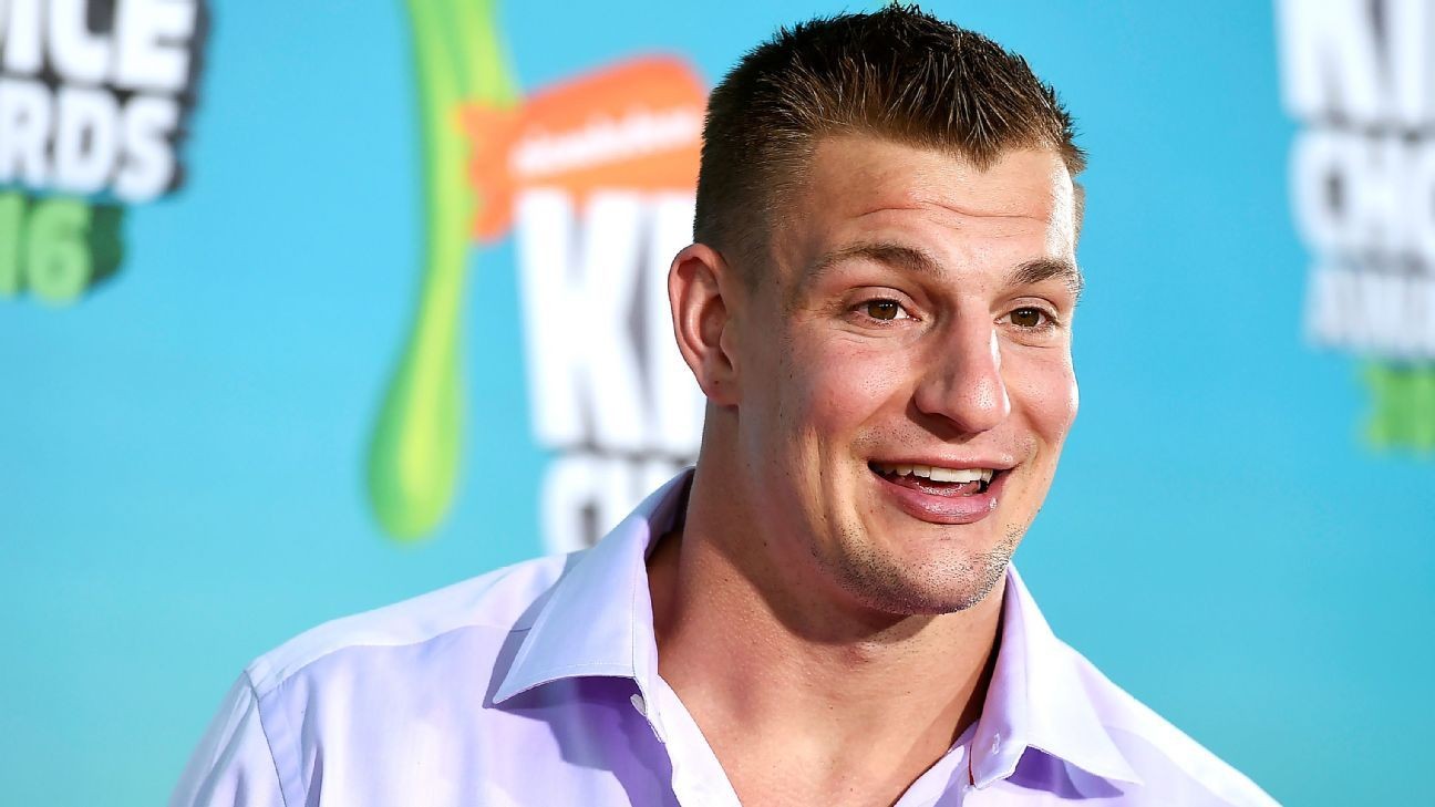 Rob Gronkowski scores cover of GQ magazine