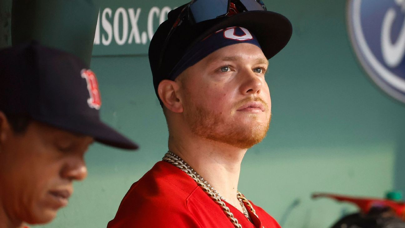 Cora sits Verdugo before Red Sox loss, takes 'responsibility'