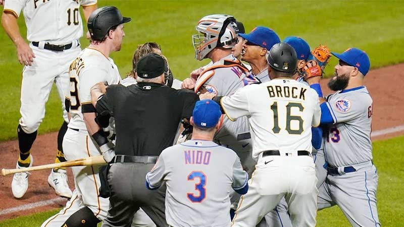 Revisiting the 10 Greatest Baseball Brawls in History: A Throwback to ...