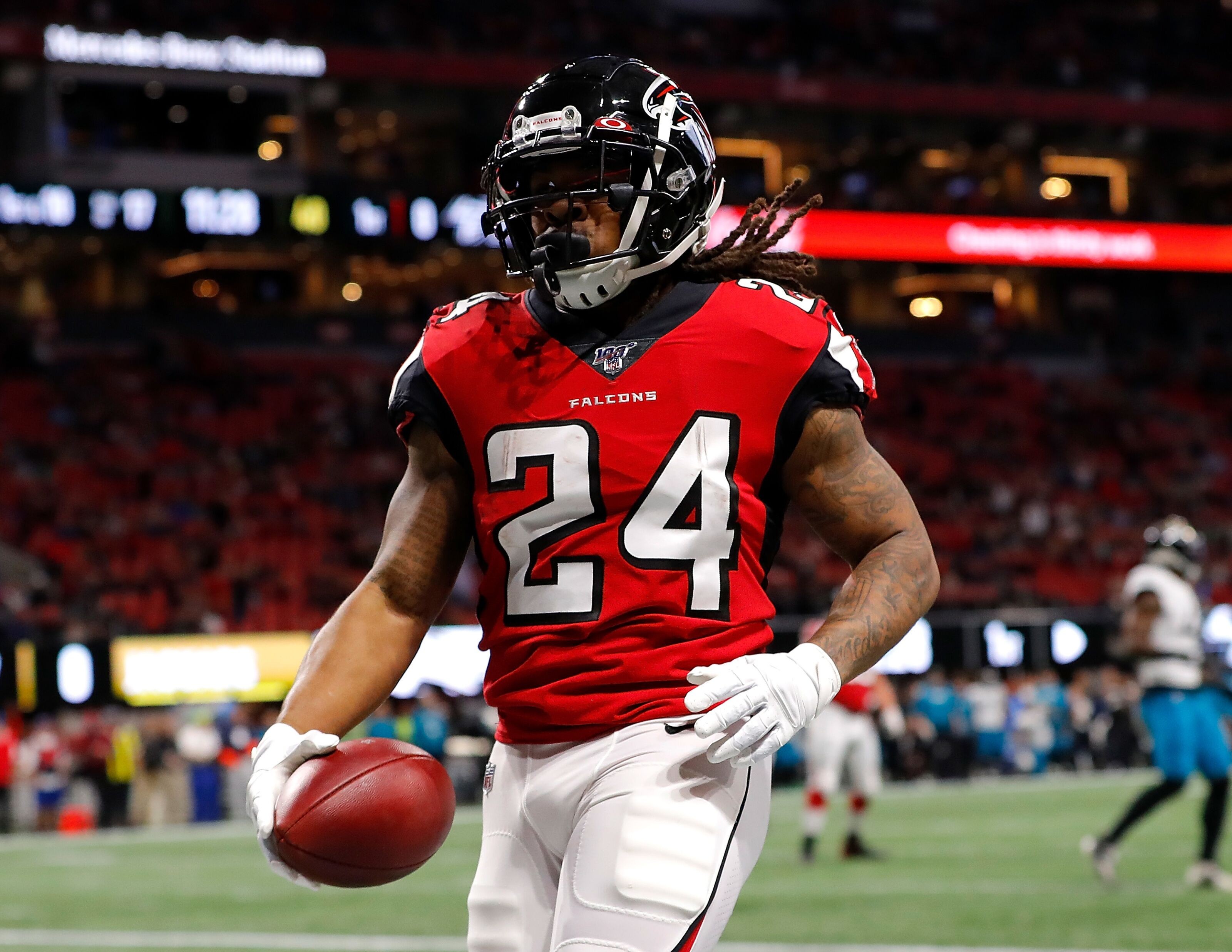 Packers: Devonta Freeman could be great addition in offseason