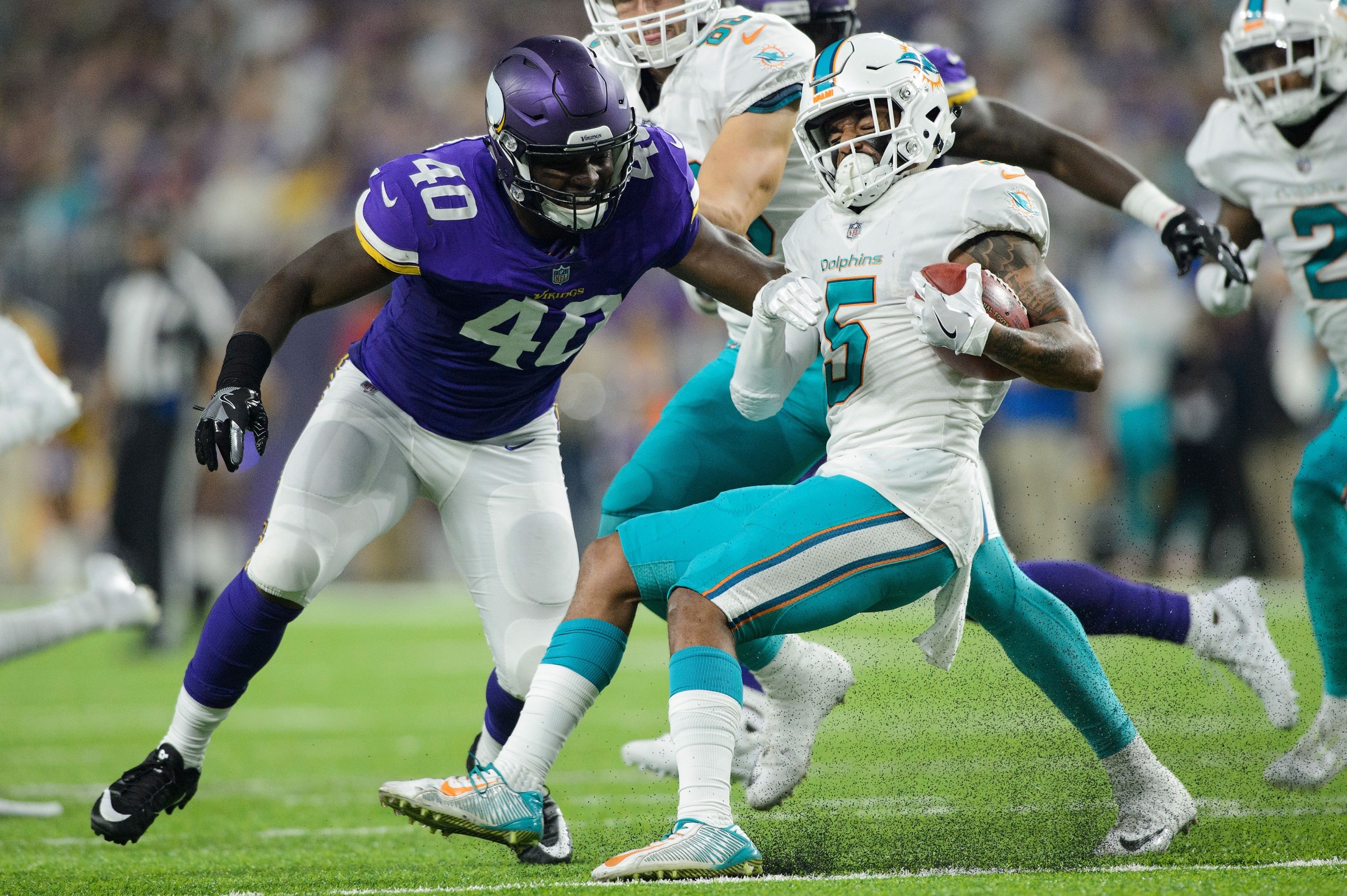 Experts expect the Vikings to get back on track in Week 15 vs. Miami