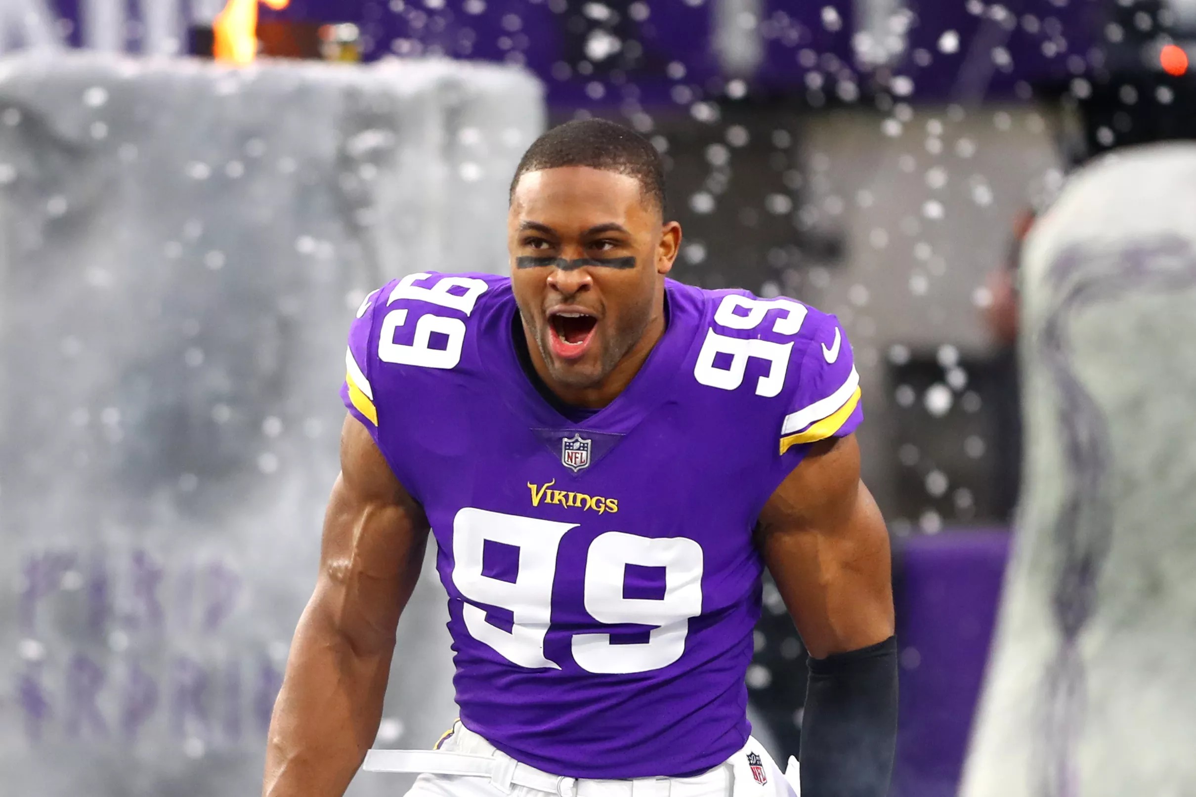 Danielle Hunter tabbed as “breakout player” for 2018