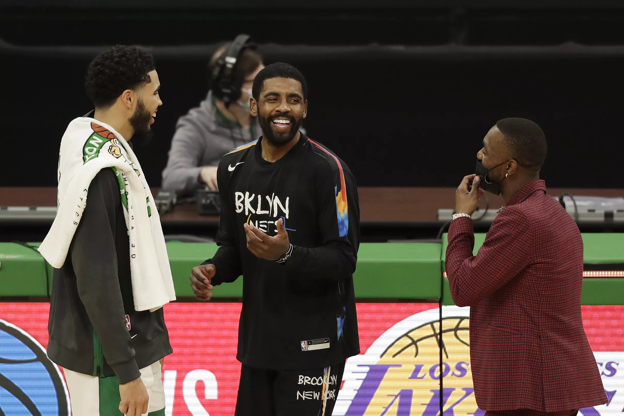 Kyrie Irving sets Nets Christmas record, scoring 37 as Nets defeat ...