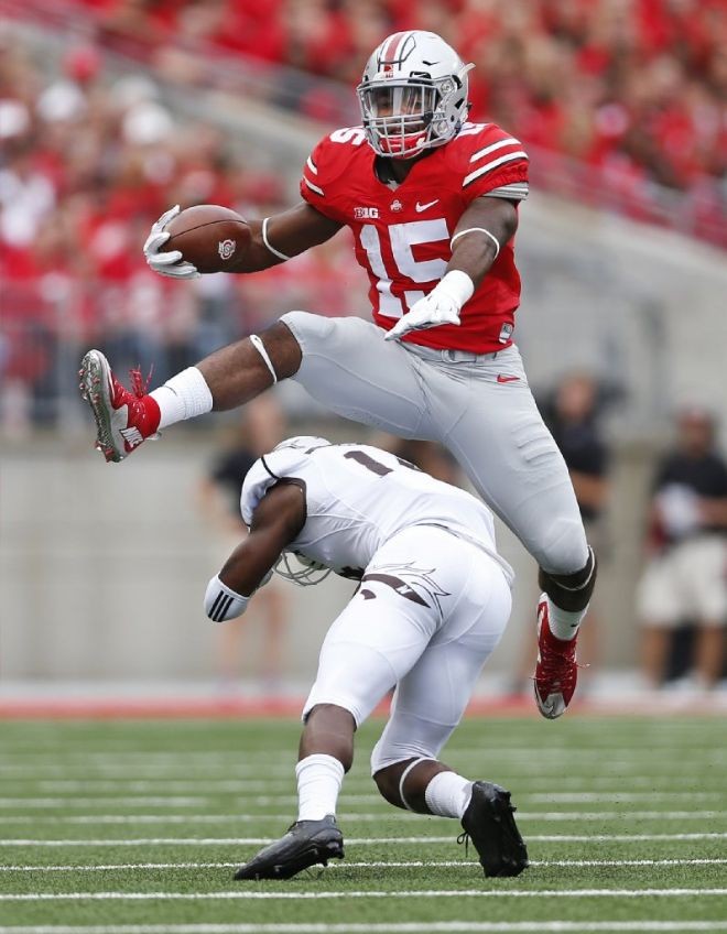 Ohio State notebook | Ezekiel Elliott shows off hurdling skill