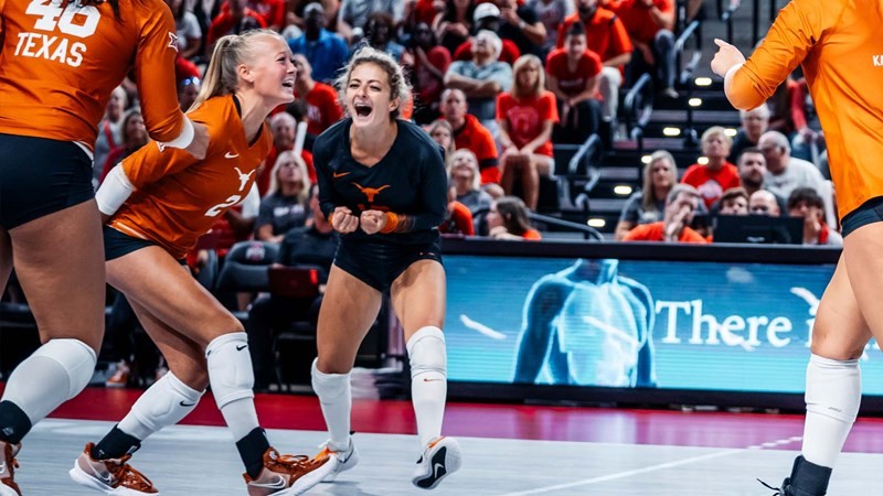 No. 1 Volleyball’s Fleck Named Big 12 Defensive Player of the Week