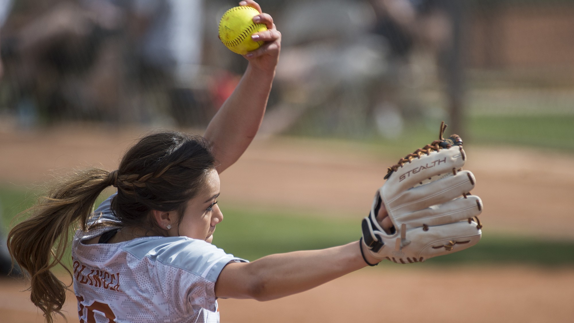 Softball completes unbeaten opening day with 5-1 win over Wisconsin