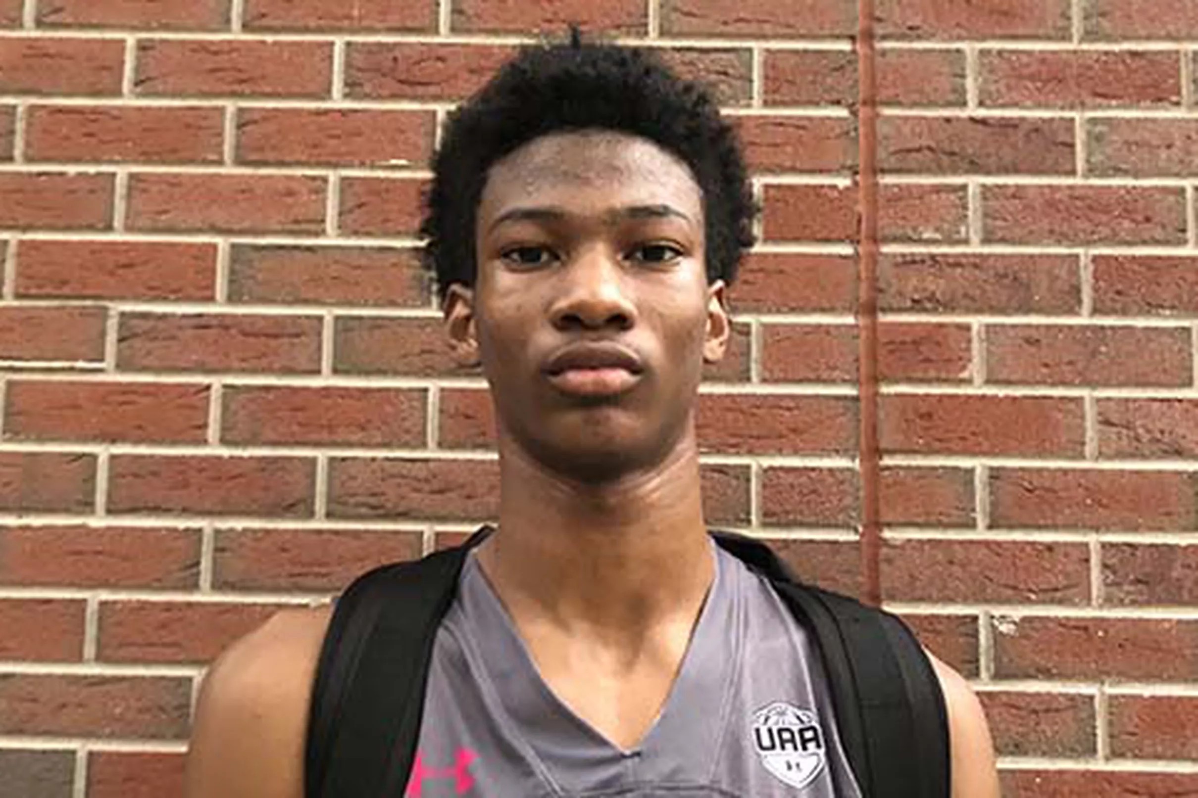 WATCH: Texas F commit Kai Jones shows his length and versatility