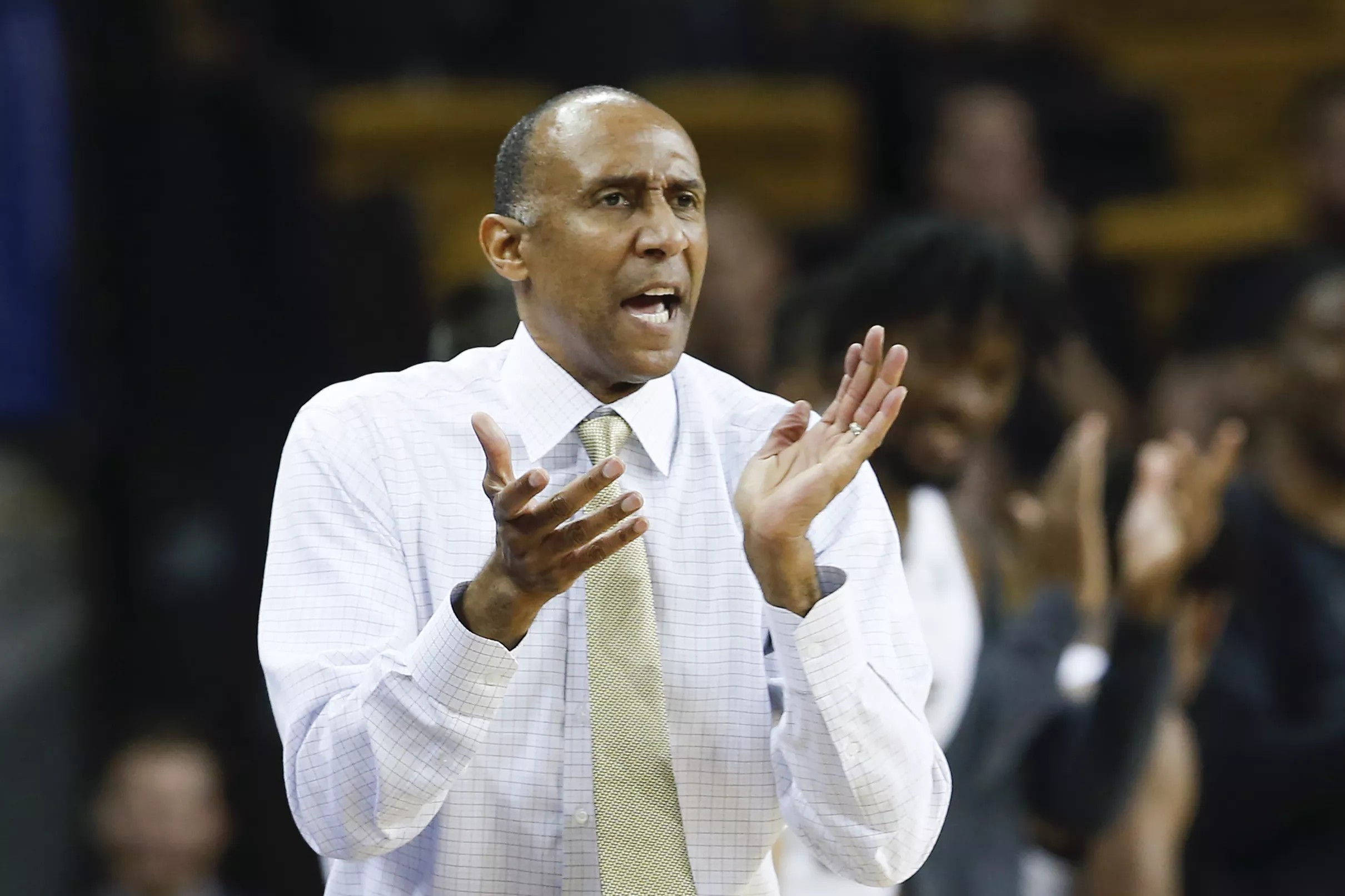 UCF Extends Johnny Dawkins