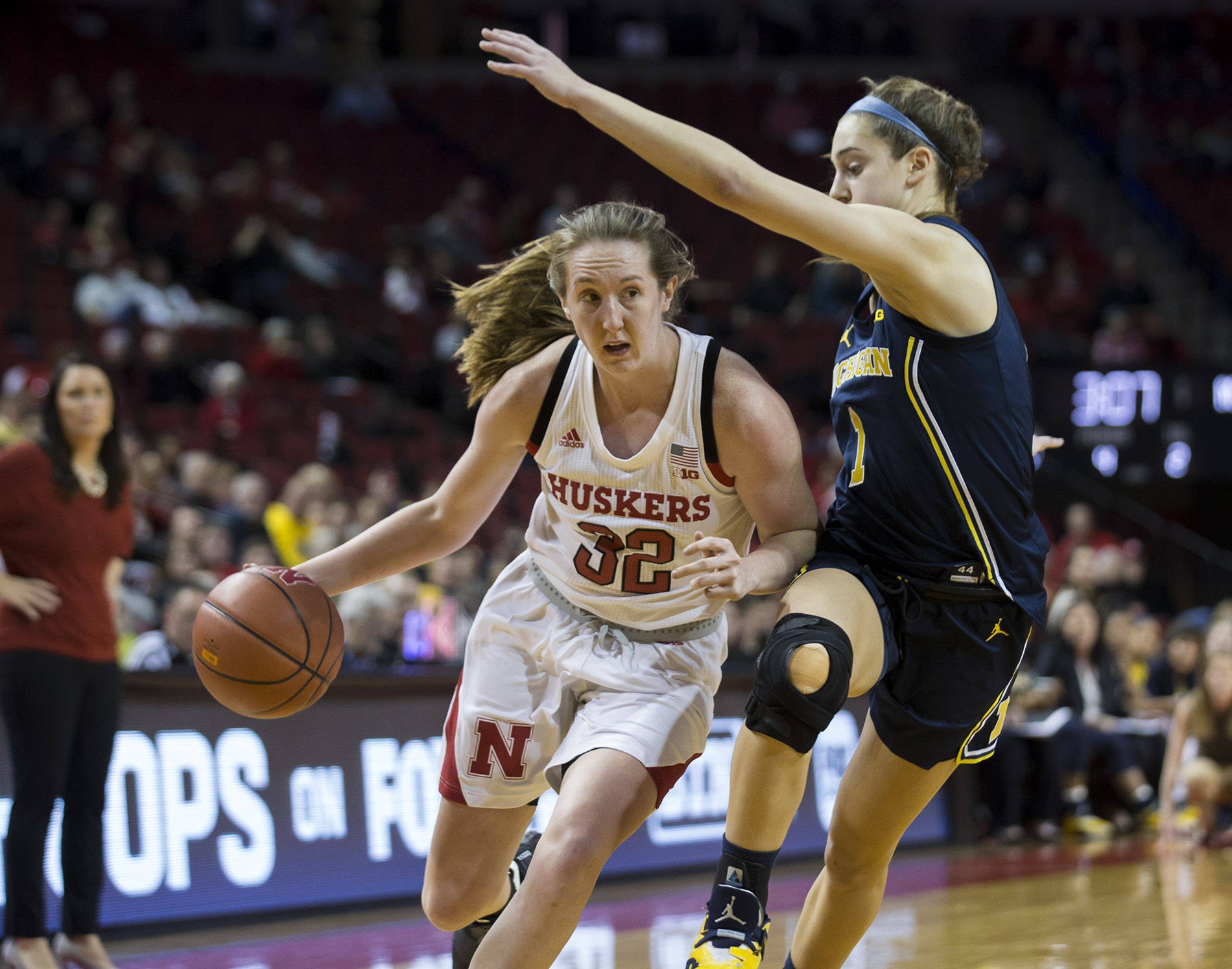 Huskers Fight to Finish at No. 19 Iowa