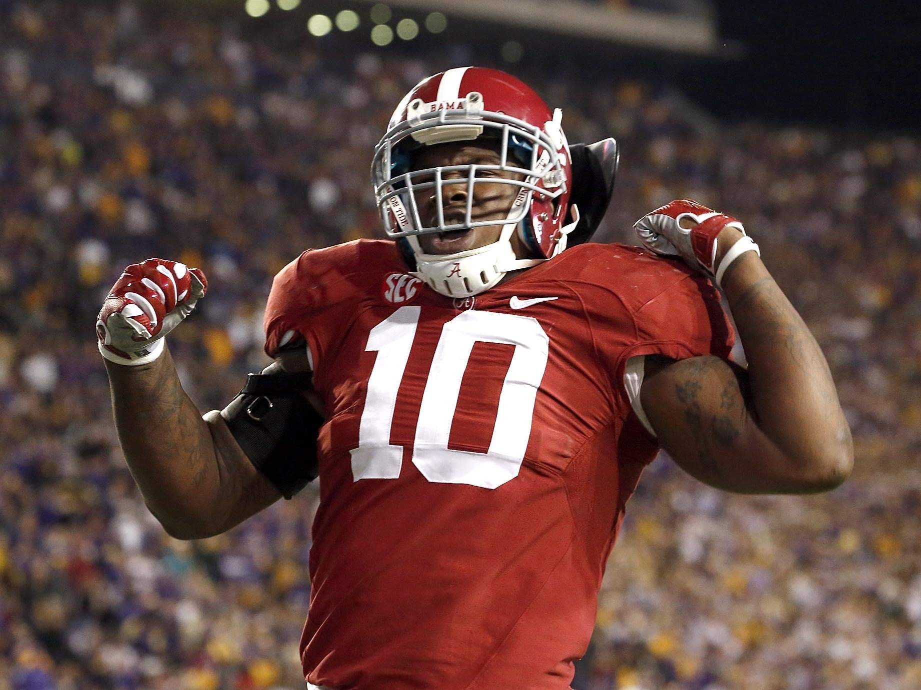 Reuben Foster more than just hard-hitting linebacker for Alabama