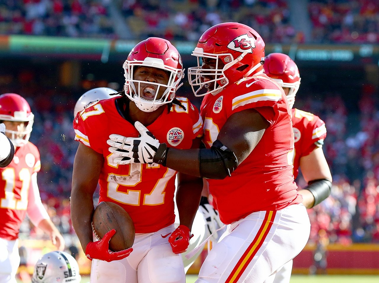 Chiefs Lead Raiders, 16-0, at Halftime