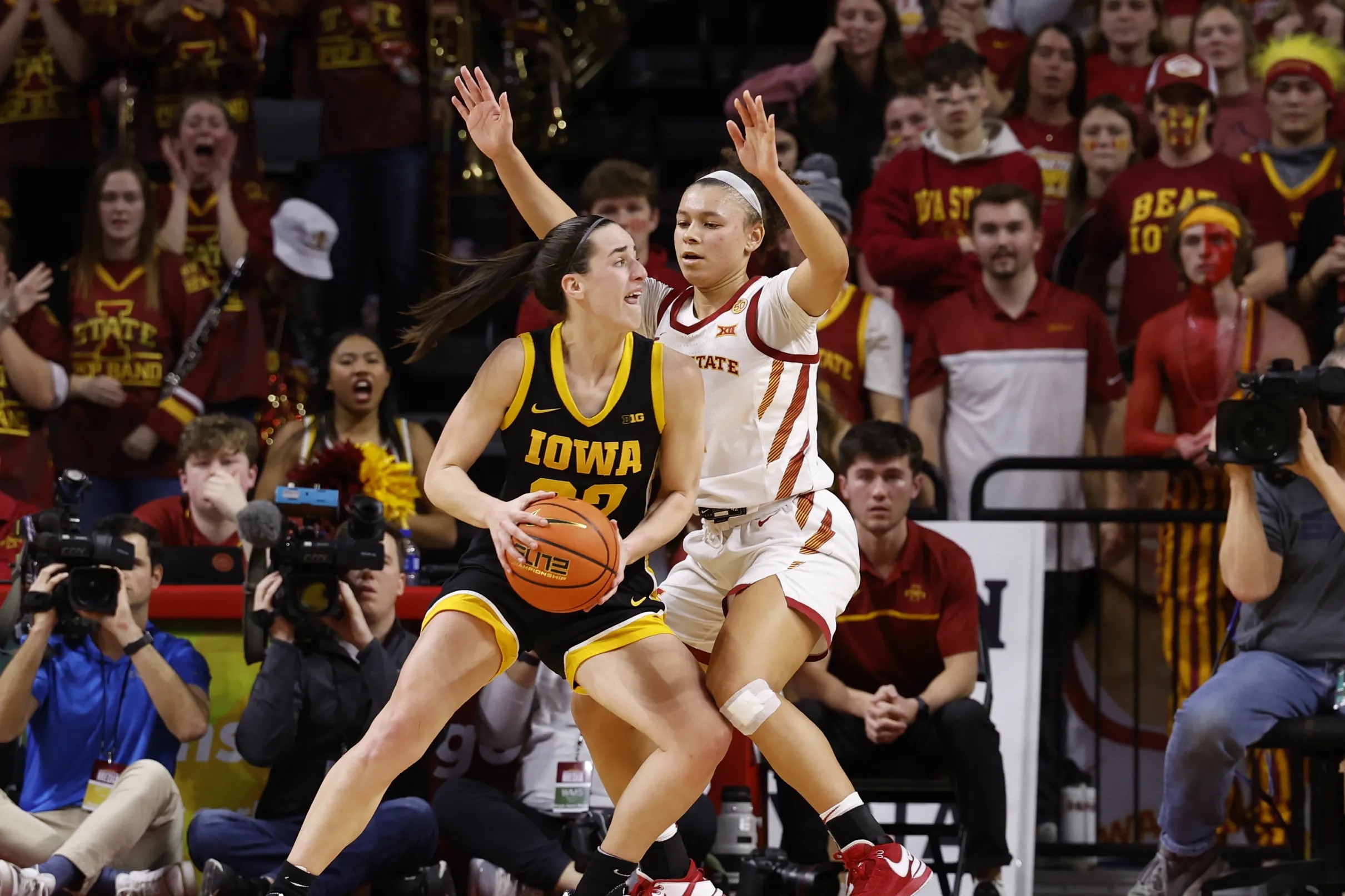 Women’s and Men’s Basketball: Des Moines Doubleheader