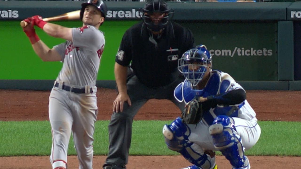 Red Sox roll to sweep in KC, win 6th straight