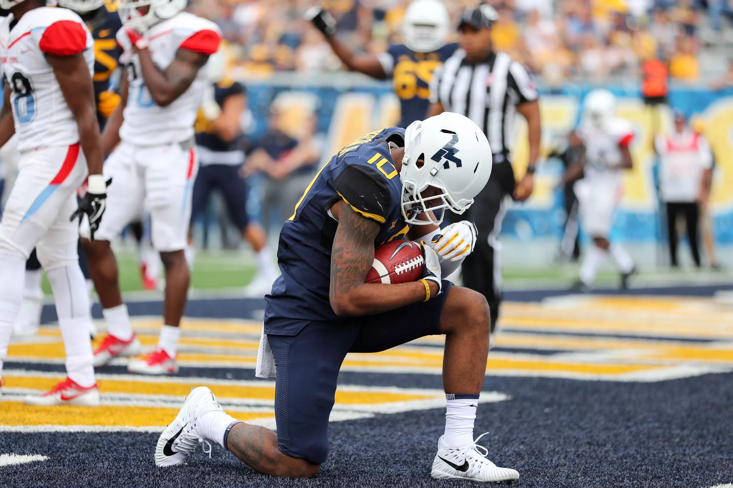 West Virginia Wide Receiver Reggie Roberson Announces Plans To Transfer