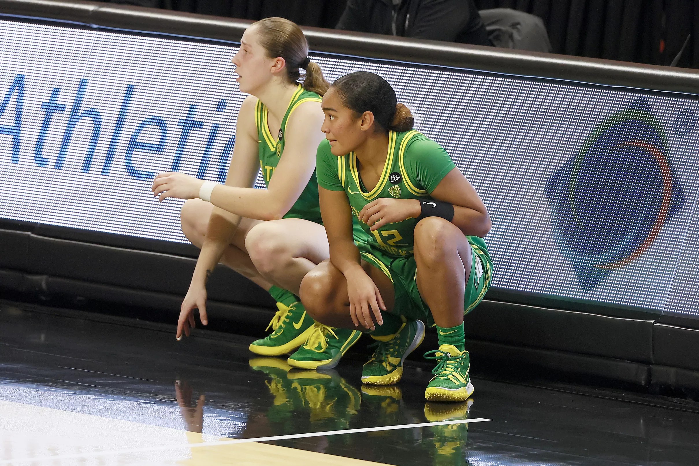 Oregon Remains Undefeated with Victory Over USC, Ducks 92 - Trojans 69