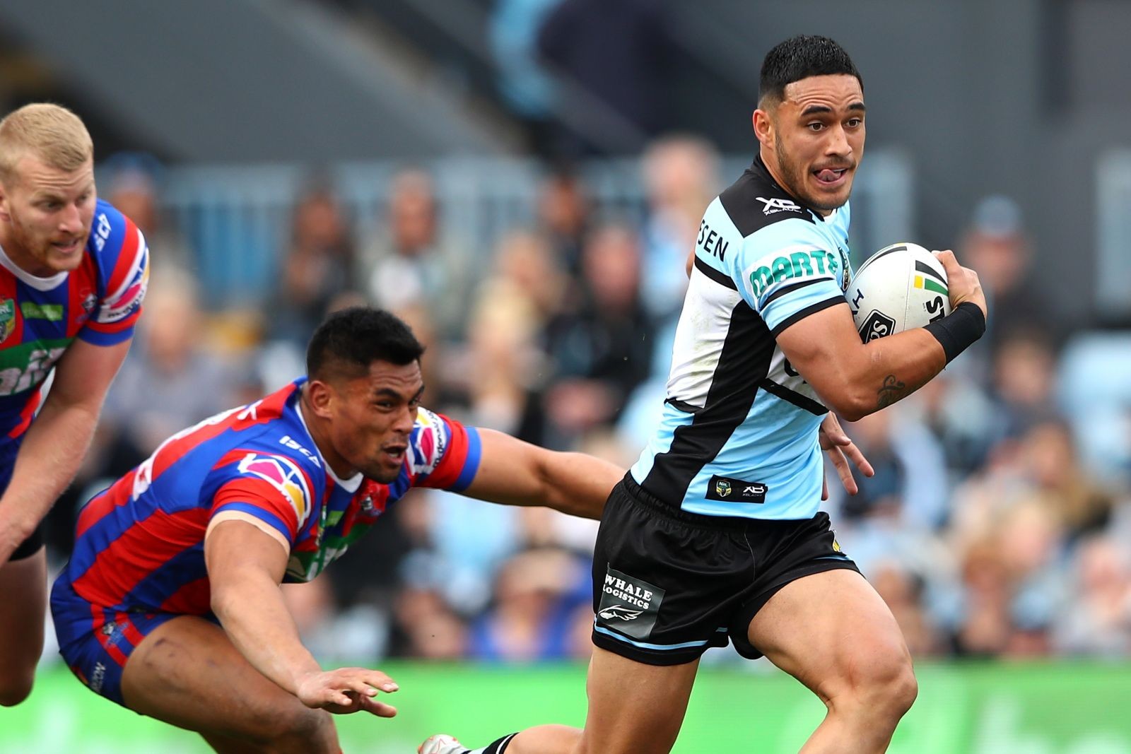 Jets sign Australian Rugby star Valentine Holmes