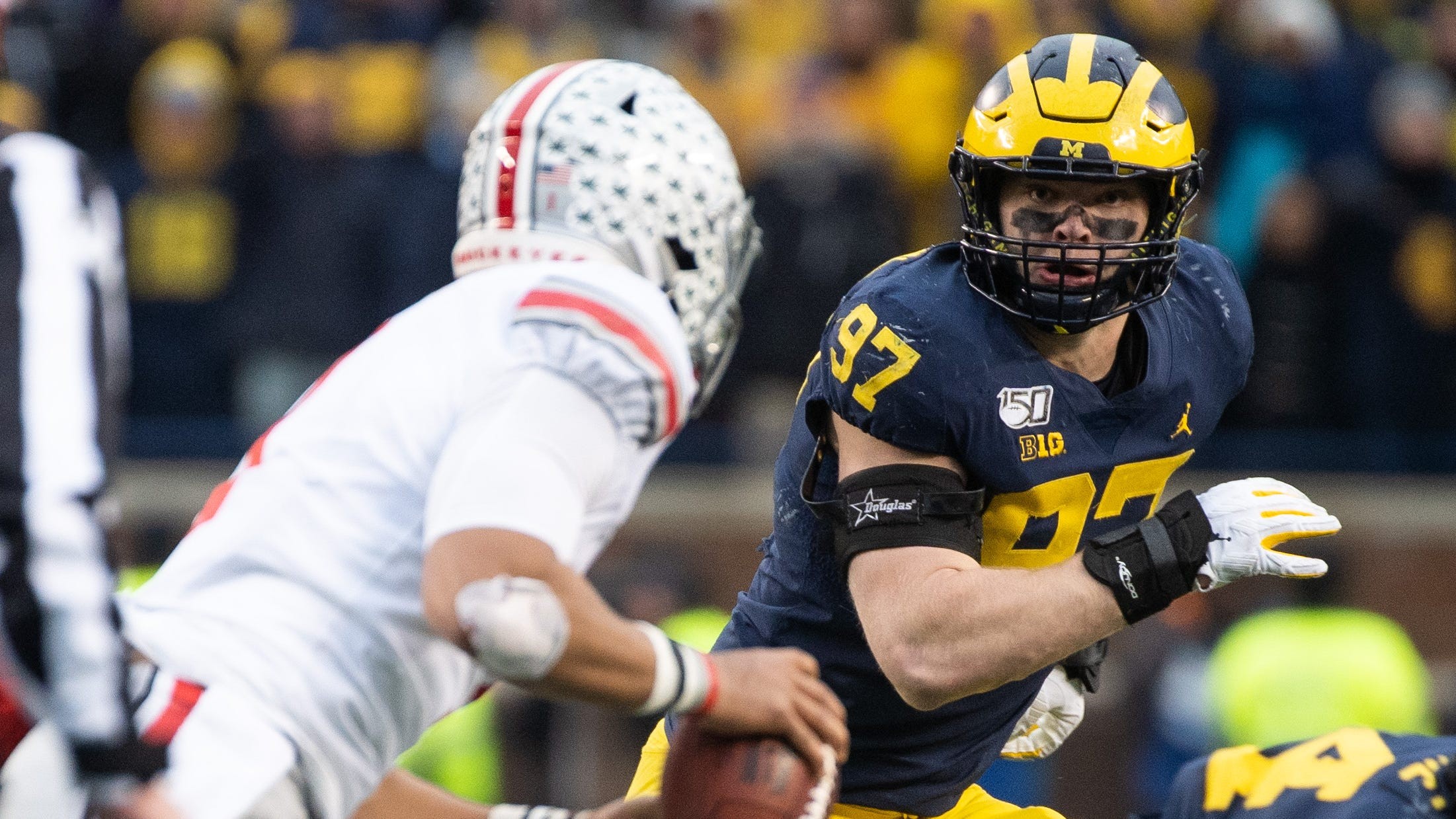 Michigan football's Aidan Hutchinson to have surgery on 'fracture' in ...