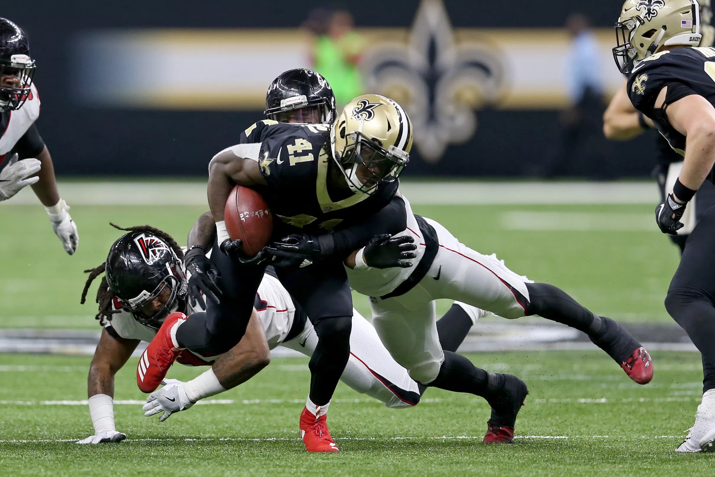 Falcons vs. Saints: How (and can) Atlanta stop Alvin Kamara?