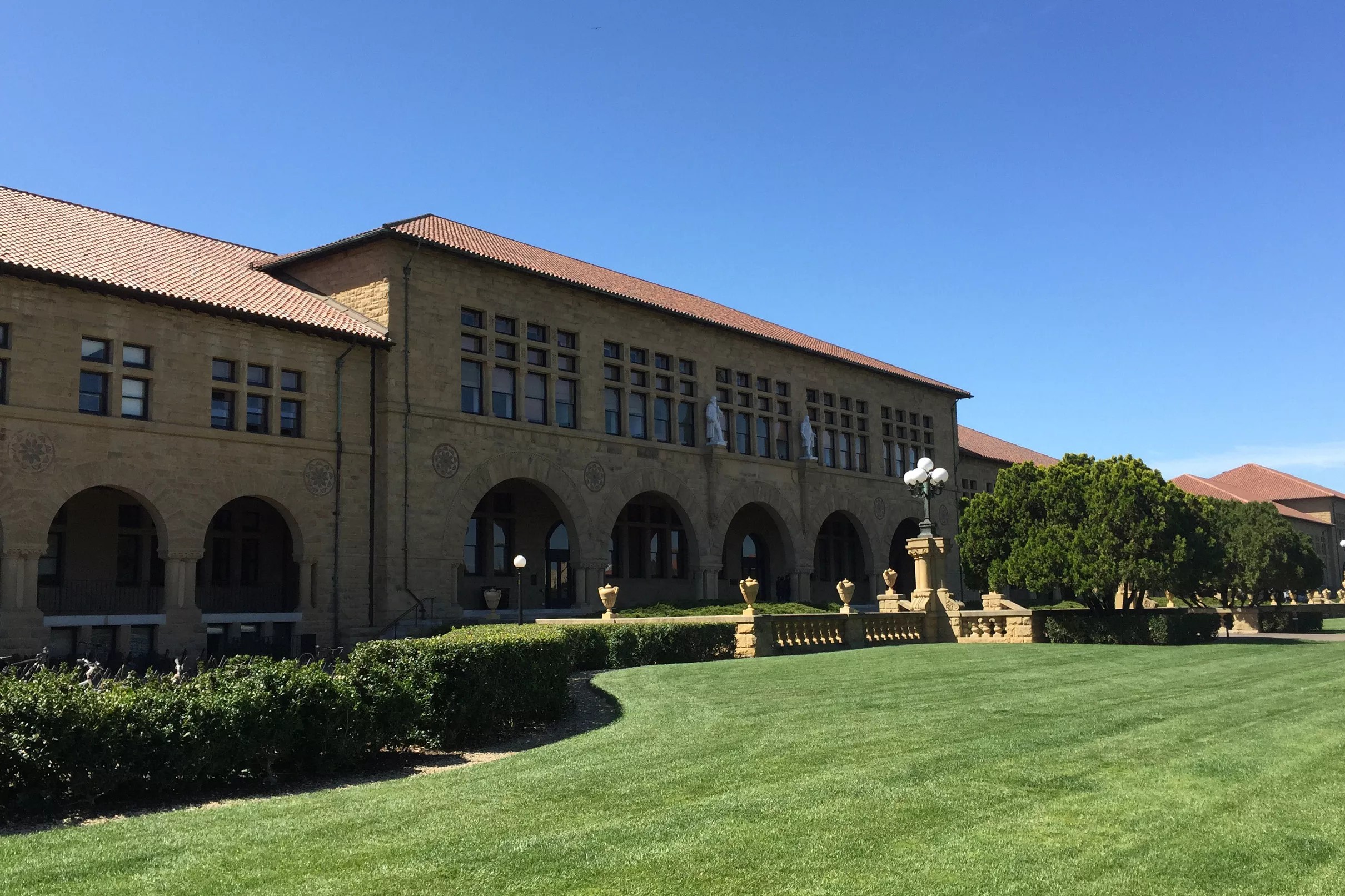 Stanford gives COVID-19 update