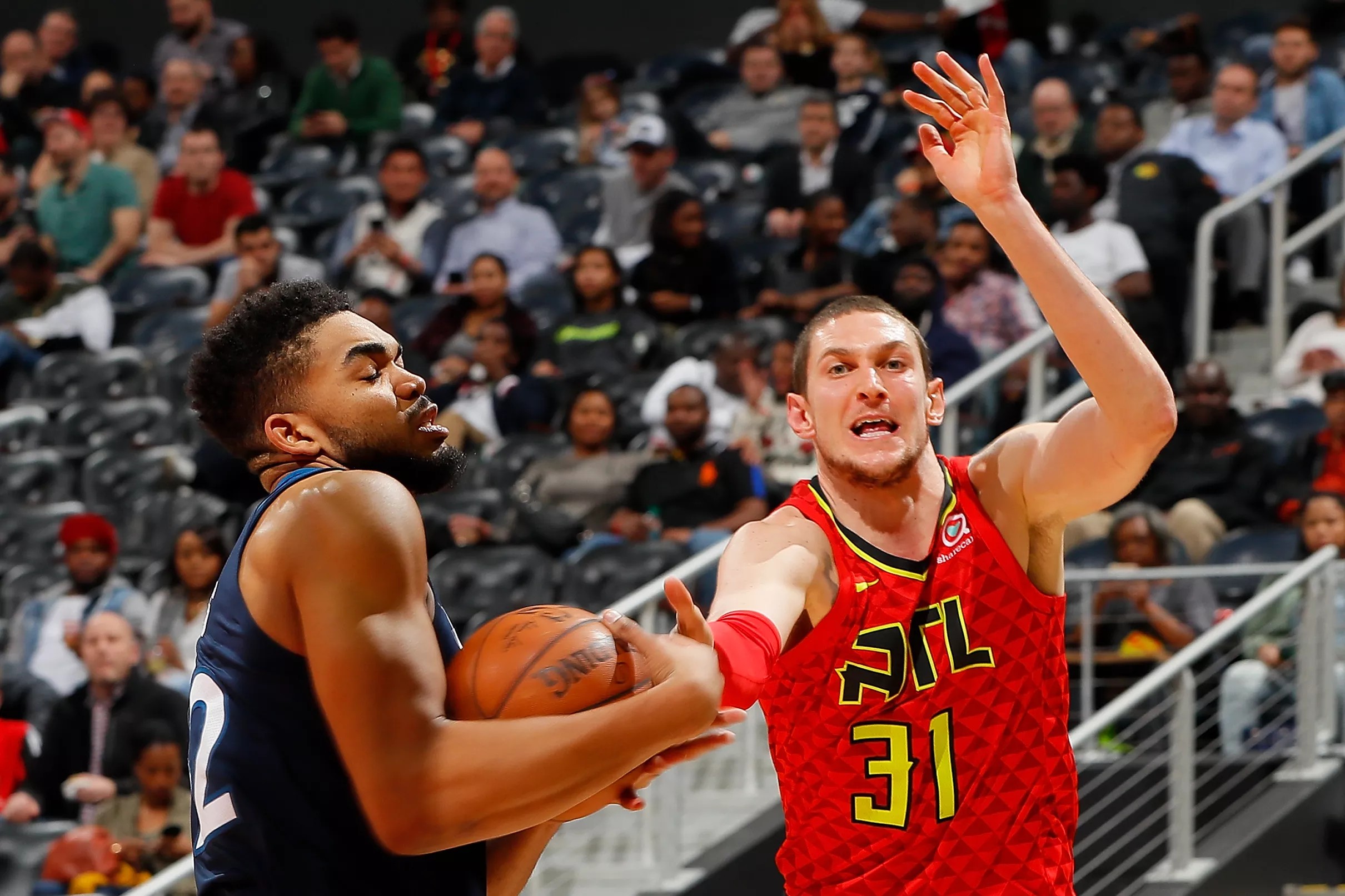 Locked on Hawks podcast: Wolves recap, trade chatter and more