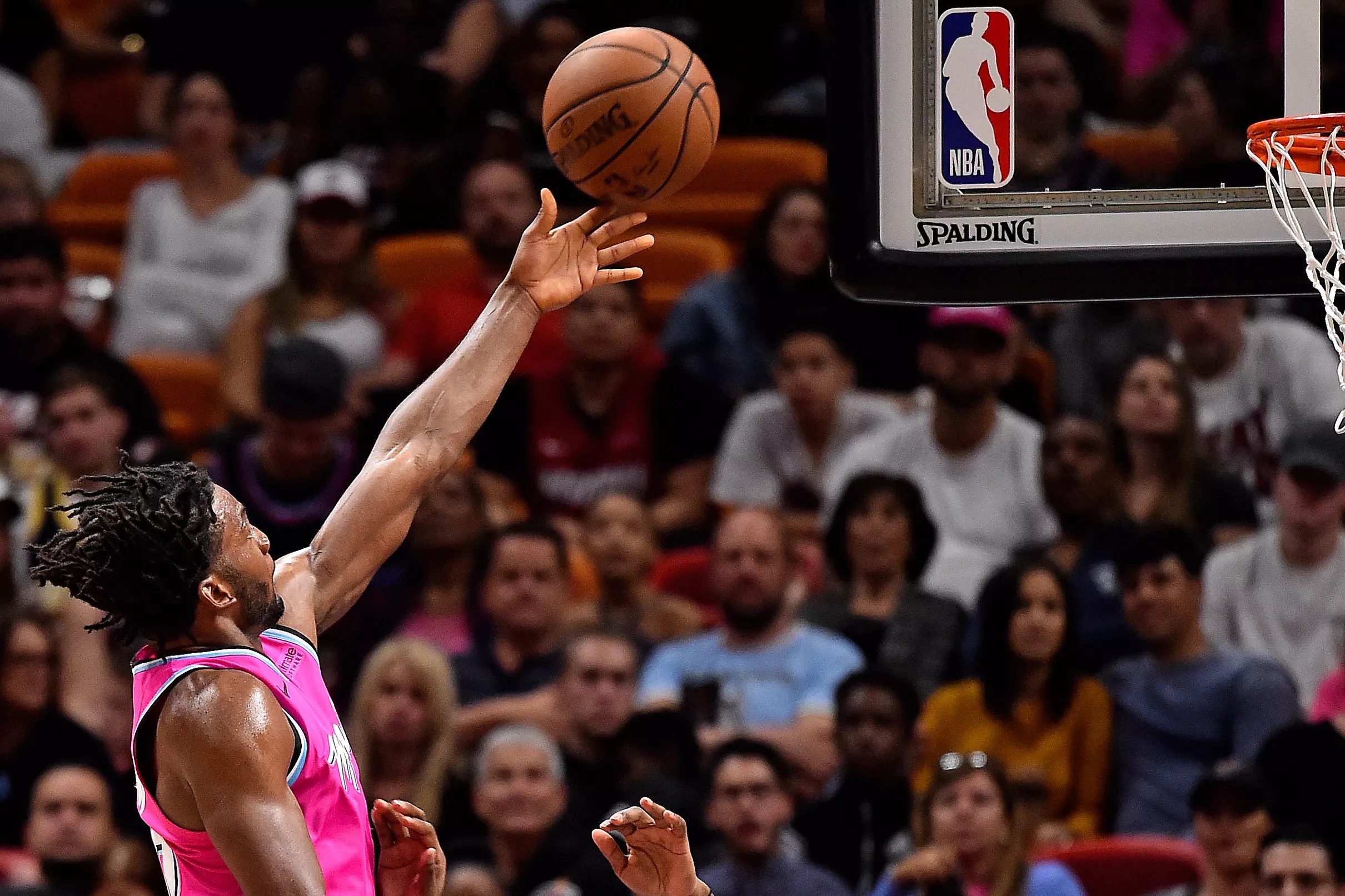 Justise Winslow dazzles in Heat blowout win over Cavs