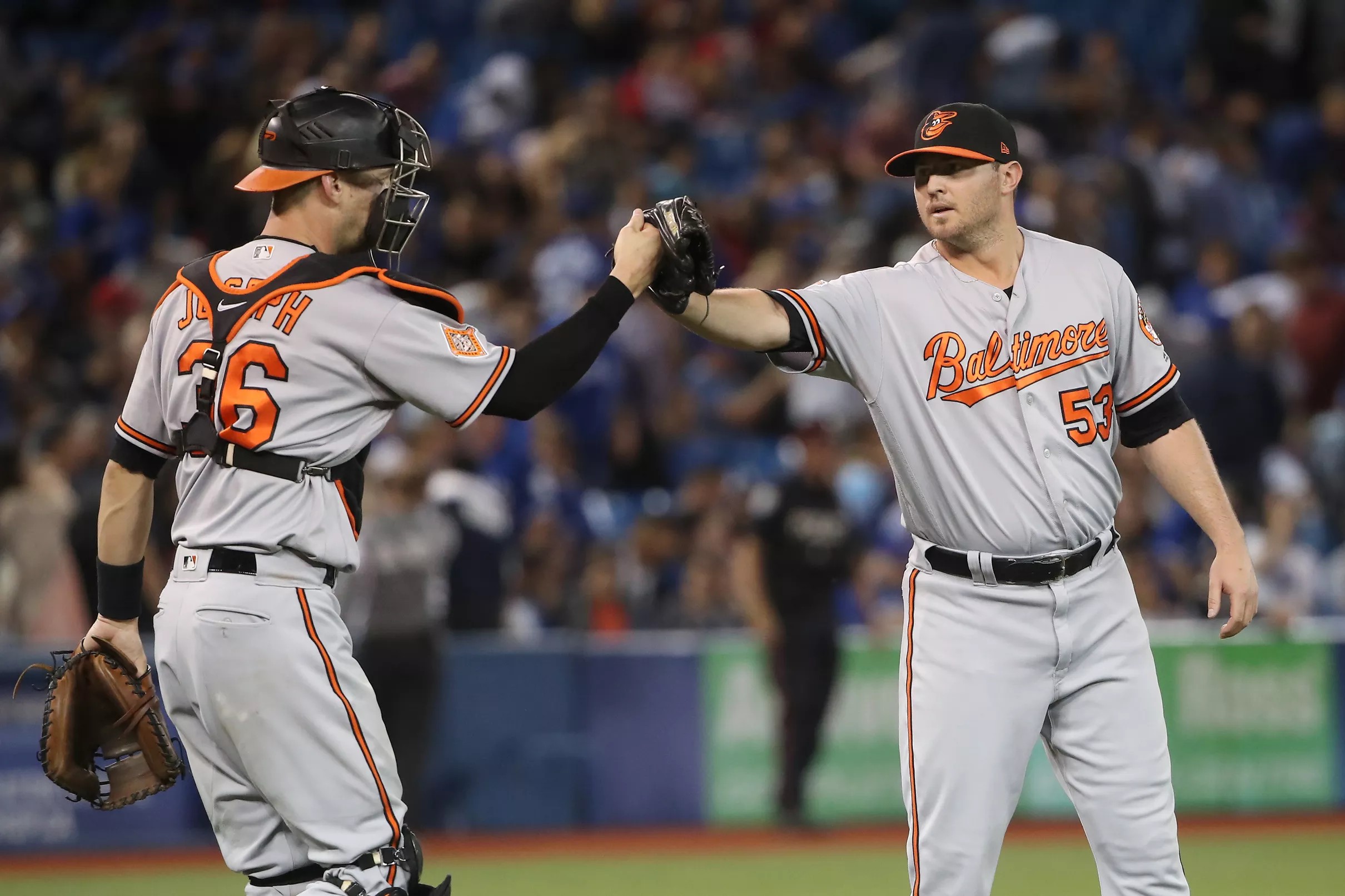 Orioles end six-game slide, beat Jays 2-1