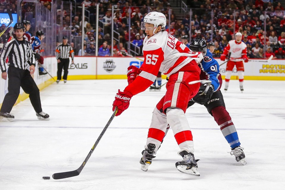 Detroit Red Wings' winless streak hits 10 as Colorado wins, 5-1