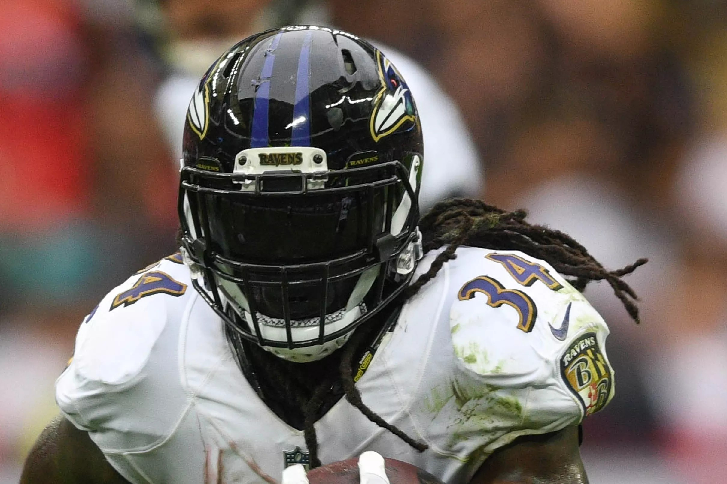 Alex Collins deserves to be the starting running back for the Ravens