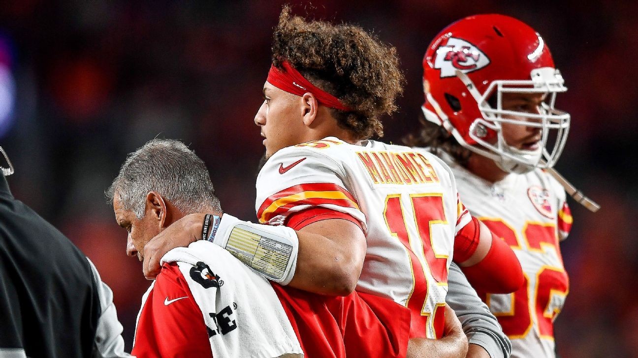 Andy Reid: 'Stretch' for Patrick Mahomes to play this week