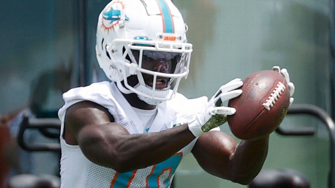 Tyreek Hill 'very confident in my quarterback' as Miami Dolphins WR ...